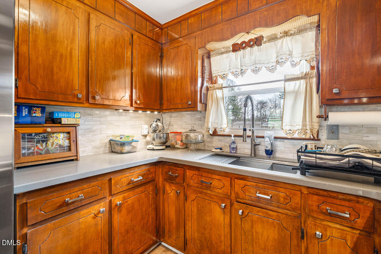 200 Sawmill Road Property Photo 10