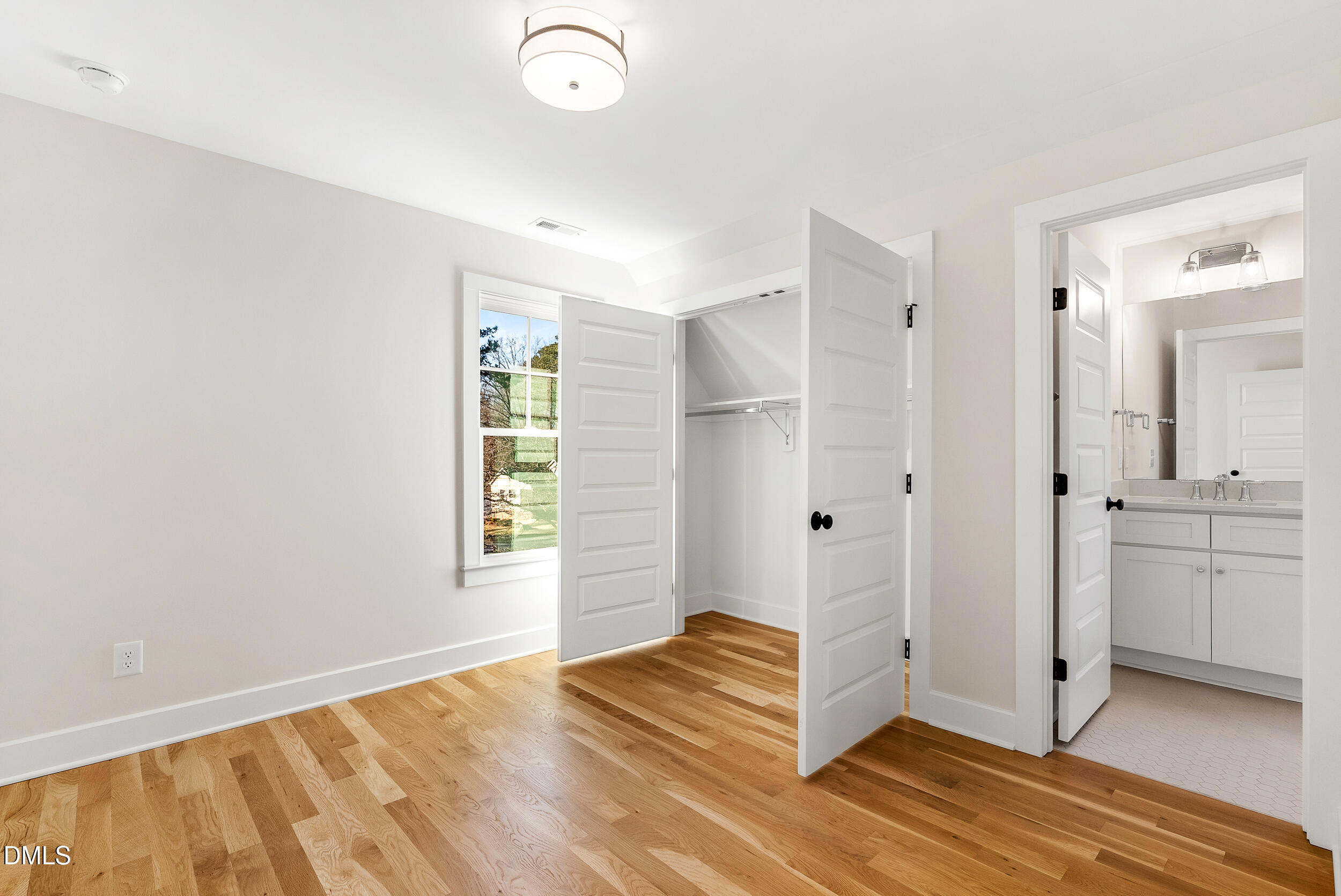 213 Gresham Avenue Property Photo 20