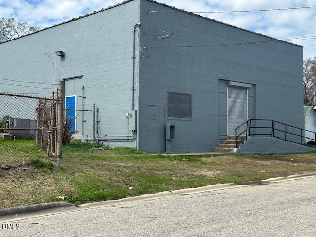 902 Douglas Street S Property Photo 3