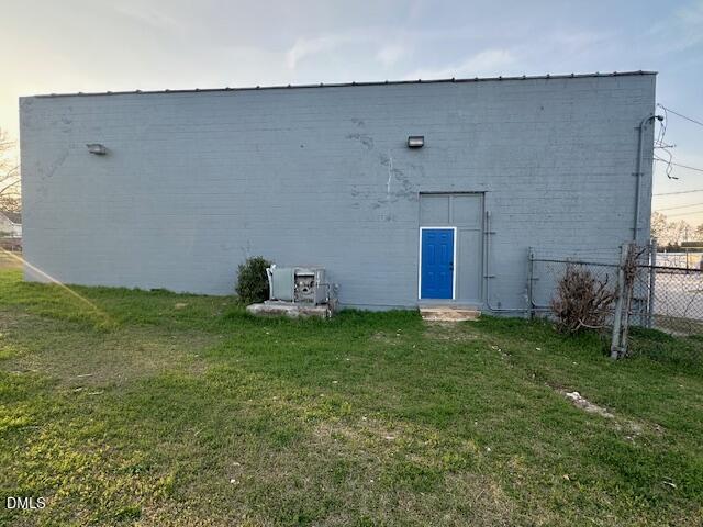902 Douglas Street S Property Photo 6
