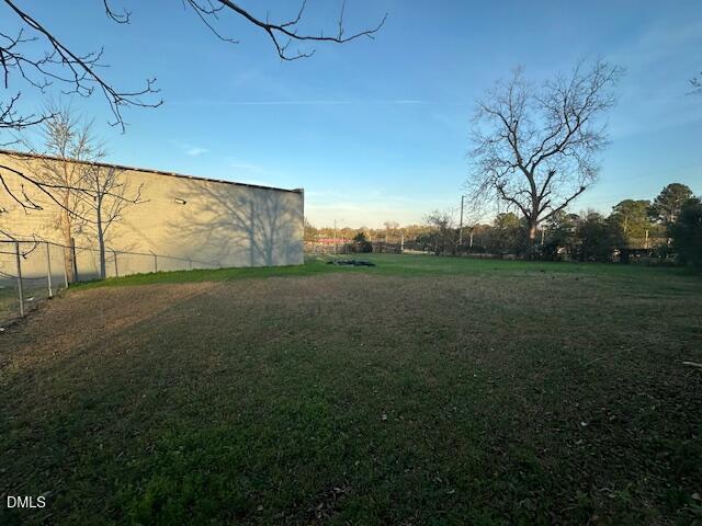 902 Douglas Street S Property Photo 9