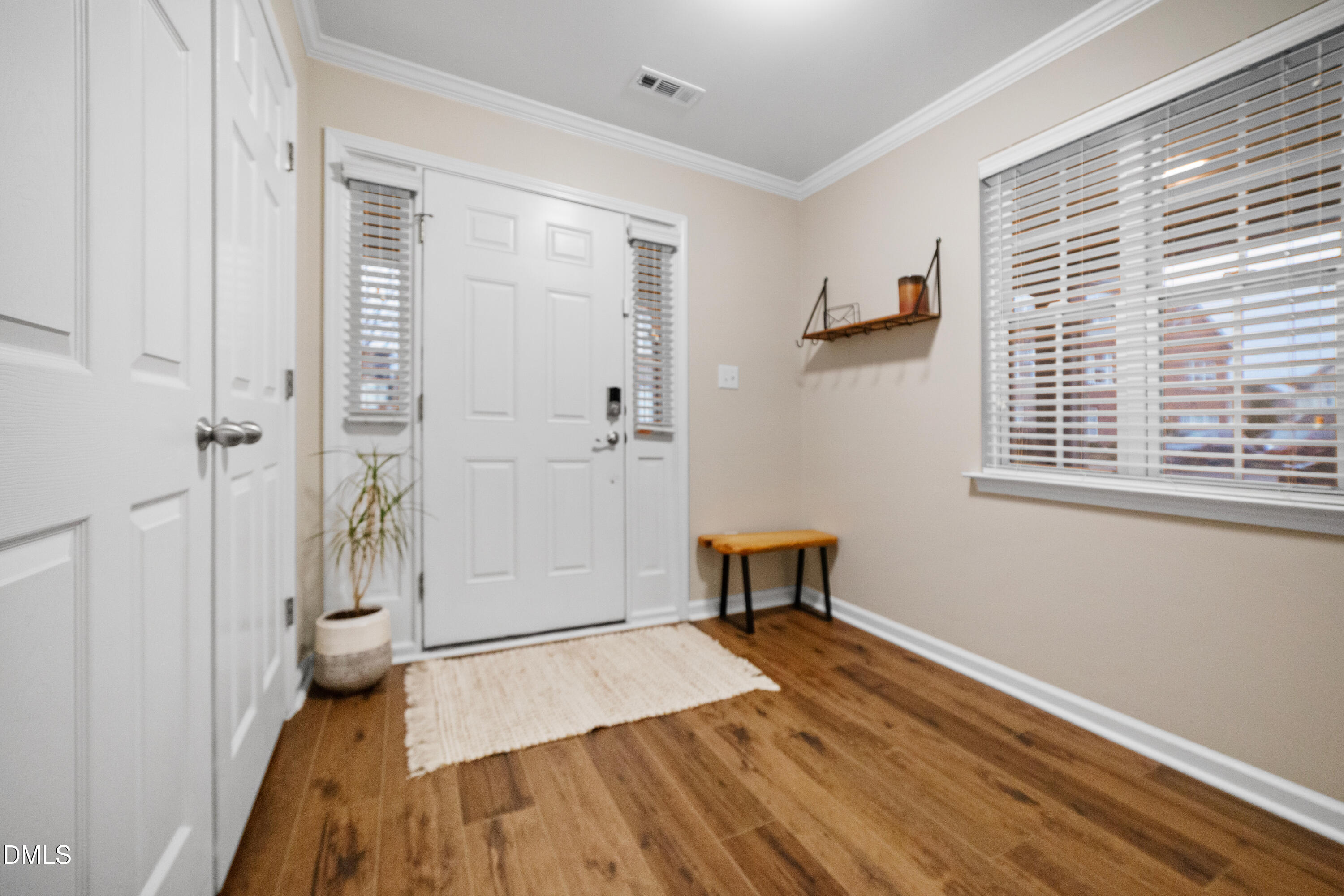 9815 Grettle Court Property Photo 4