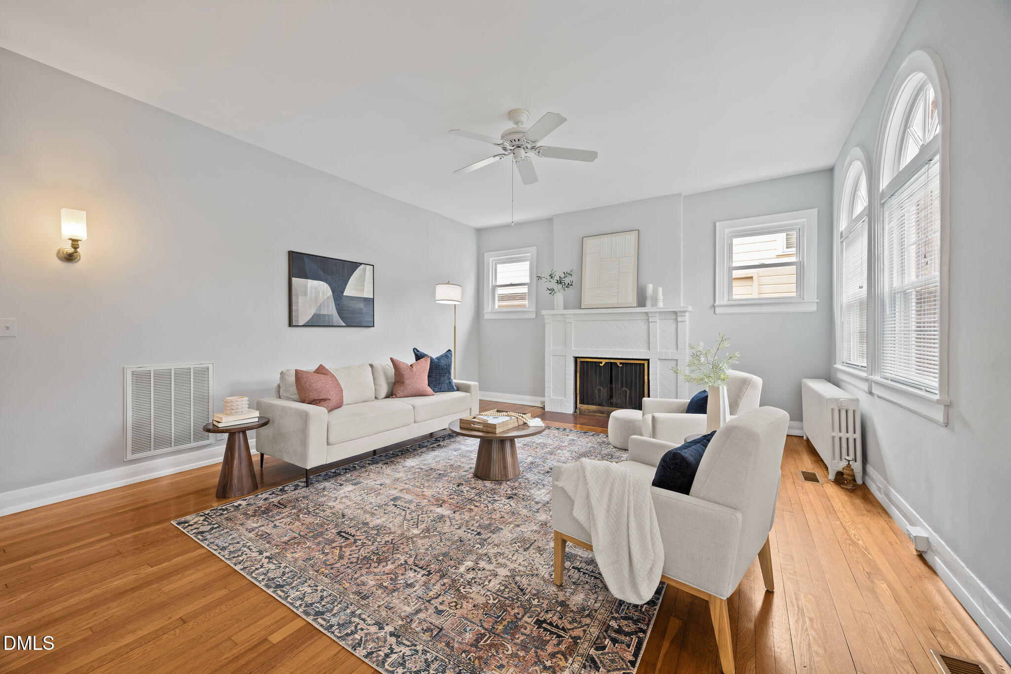 2303 Englewood Avenue Property Photo 8