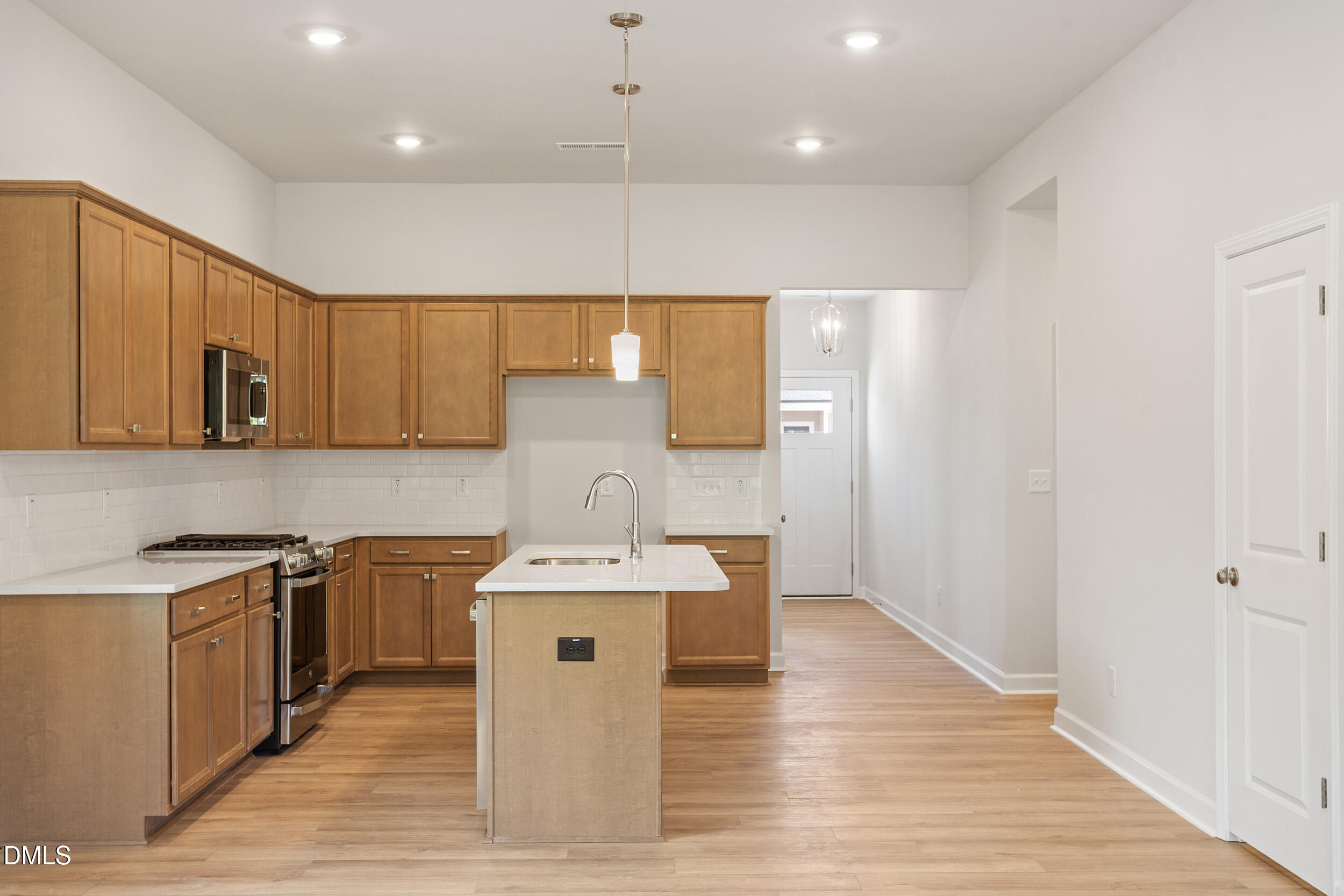 2073 Bull City Bend 405 Property Photo 4
