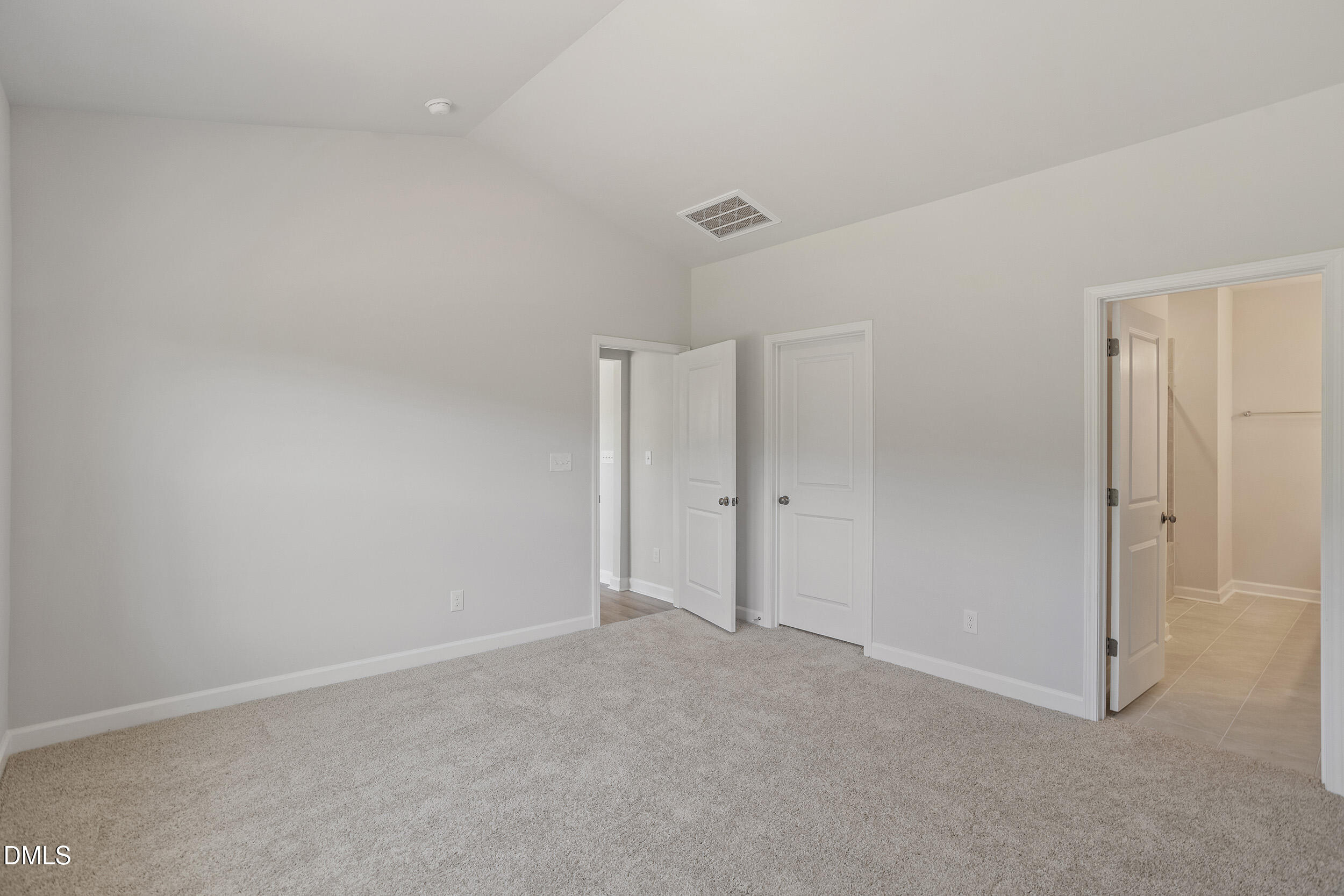 2073 Bull City Bend 405 Property Photo 12