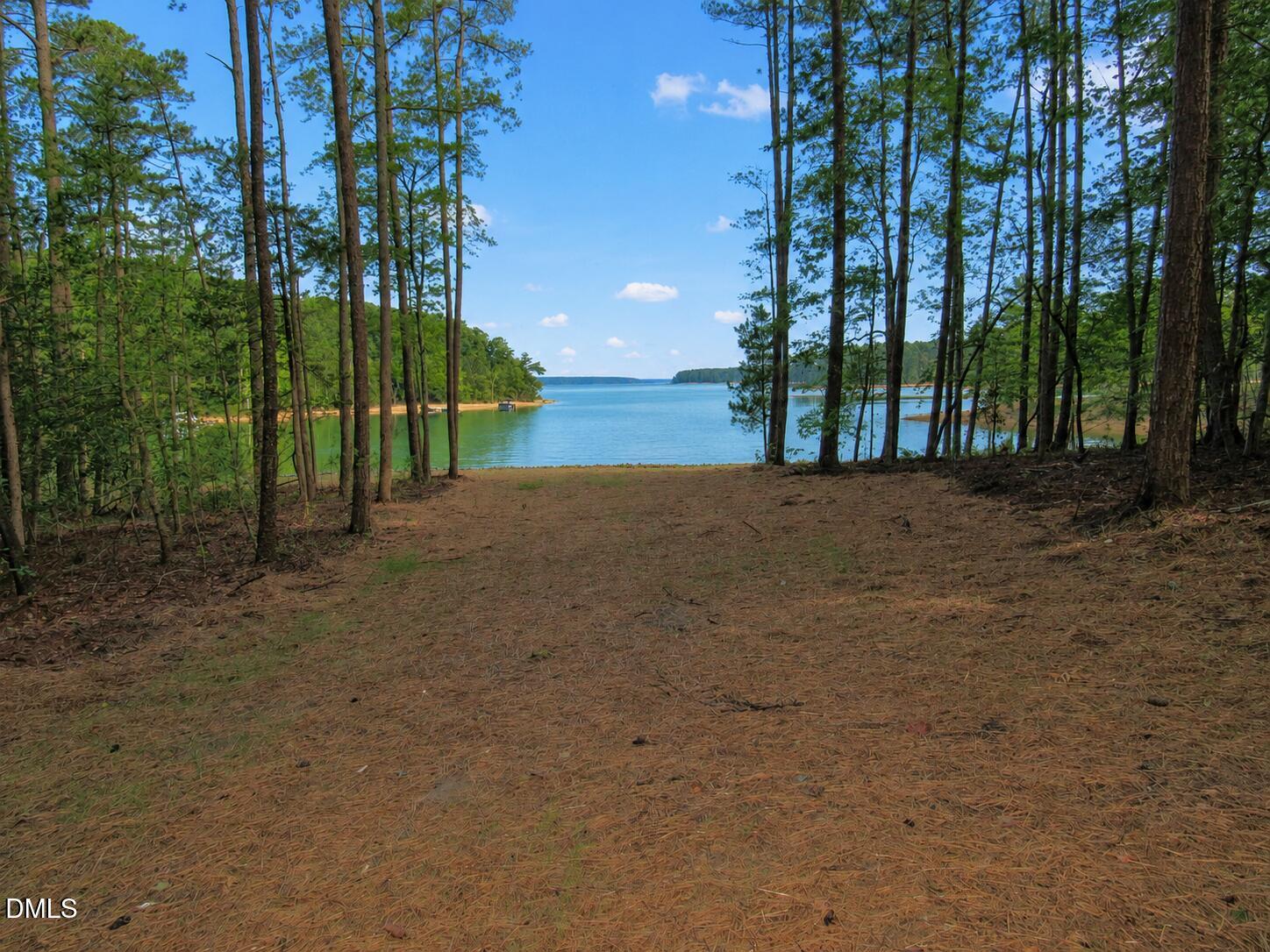 137 Shoreline Drive Property Photo 1