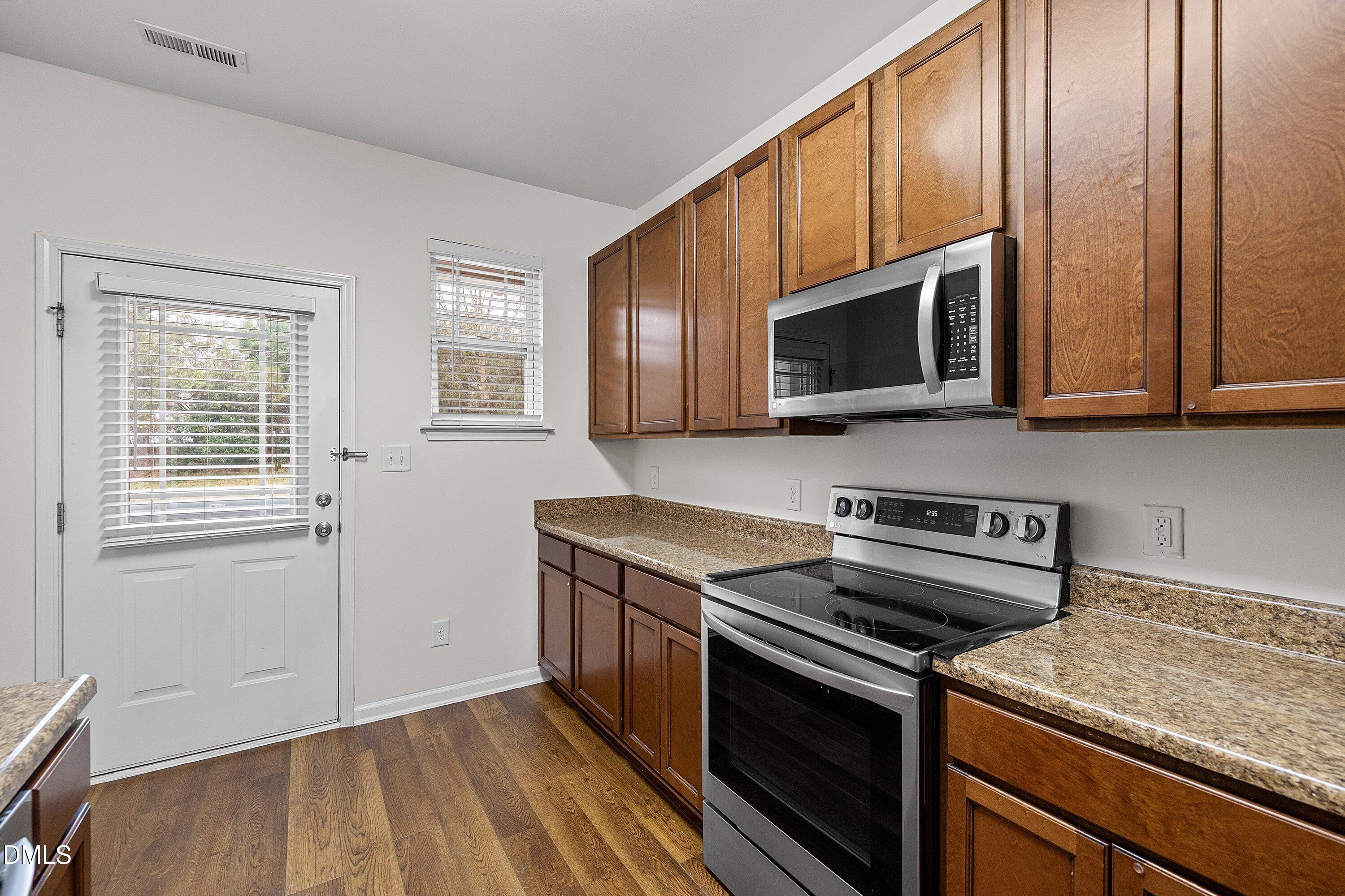 743 Blossom Grove Drive Property Photo 12