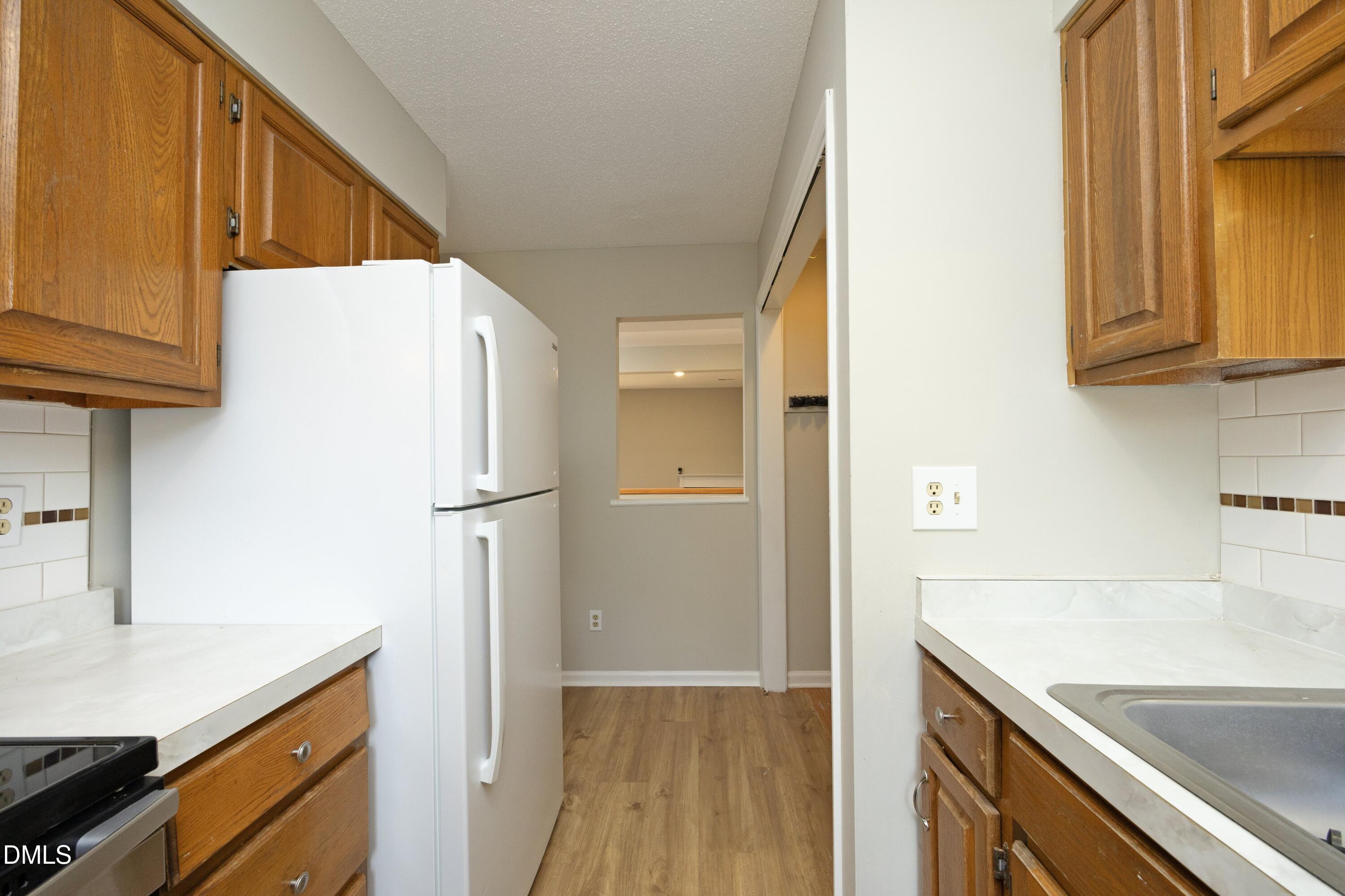 806 Kendall Drive 502 Property Photo 7