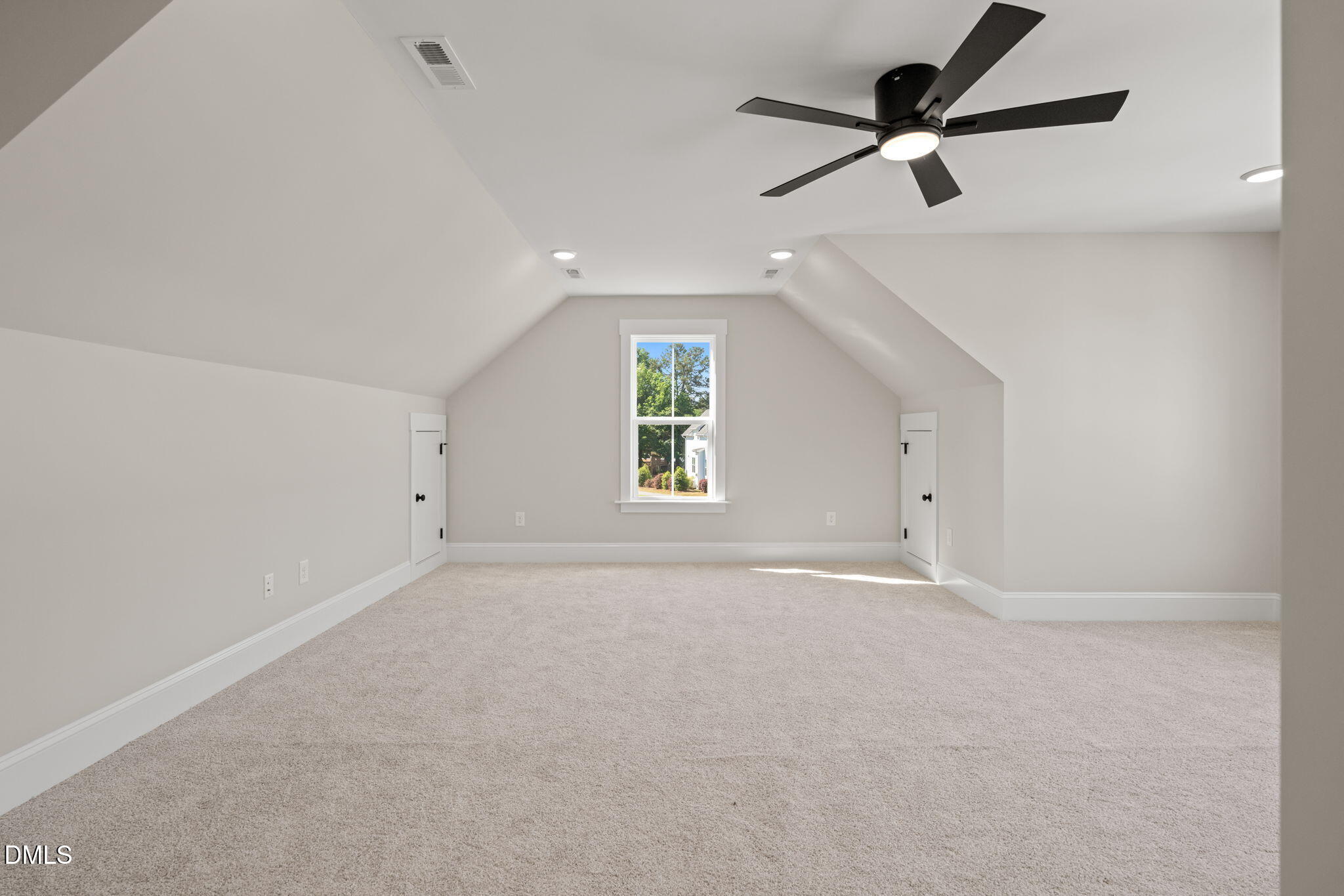 85 Constitution Avenue Property Photo 37