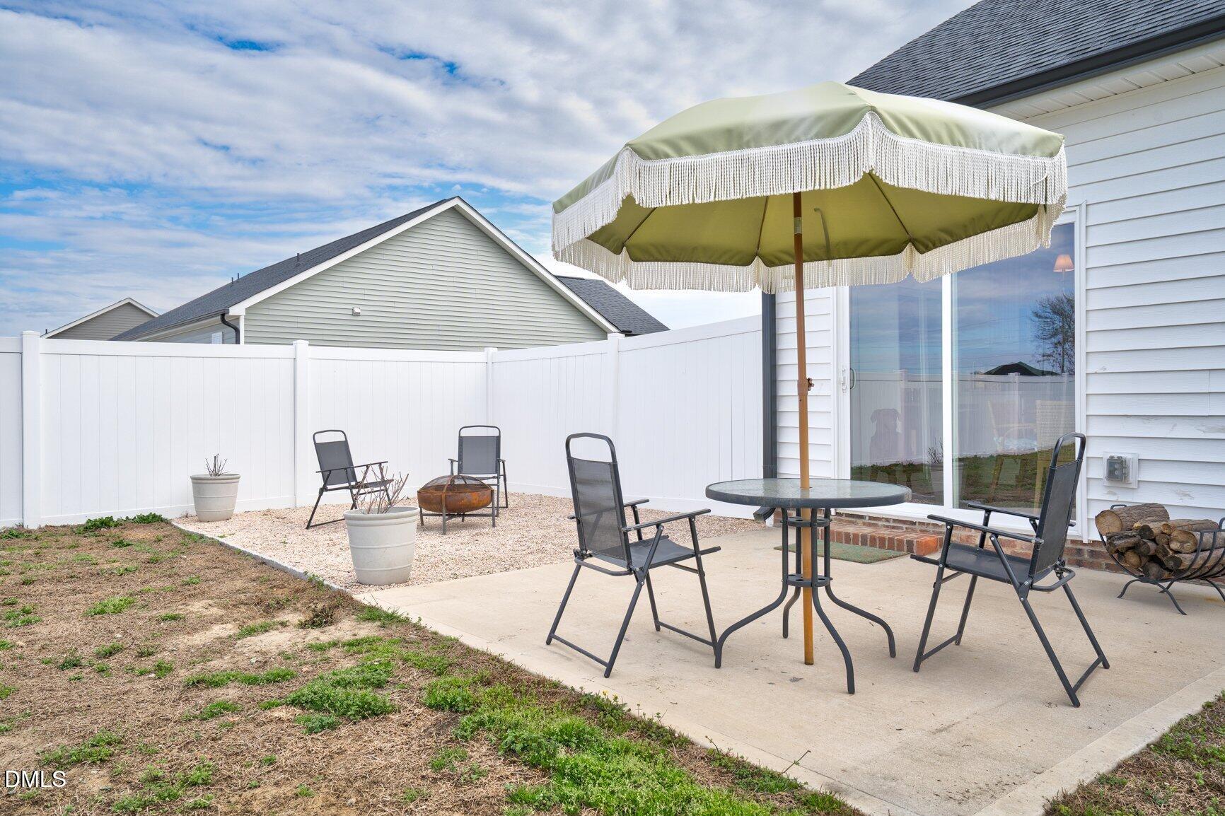 9122 Byron Court Property Photo 26