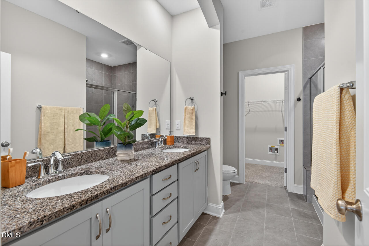 1024 Heartstone Way Property Photo 30