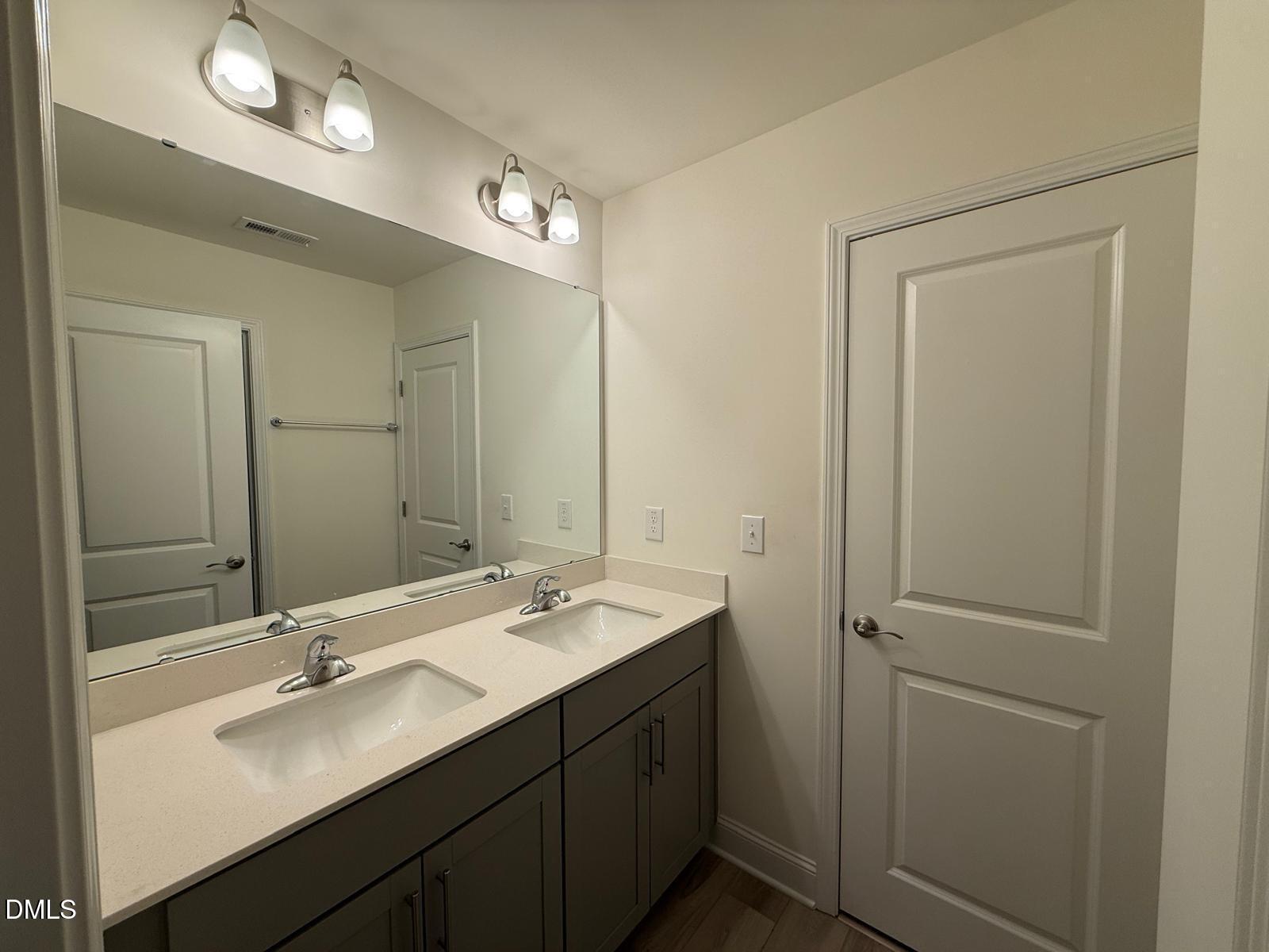 64 Nailsworth Street Property Photo 9