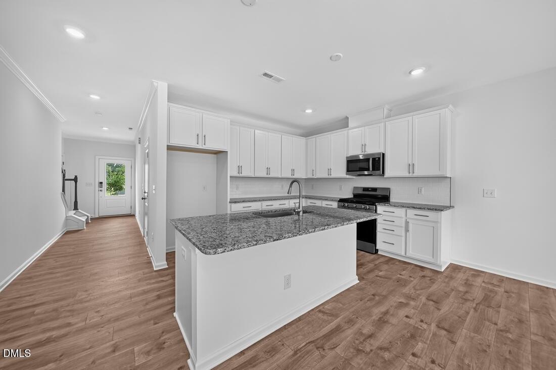 335 Sweetbay Tree Drive Property Photo 2