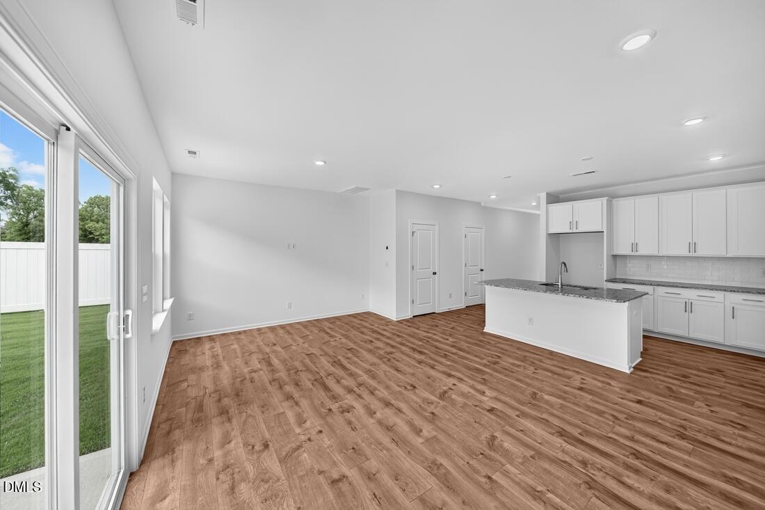 335 Sweetbay Tree Drive Property Photo 5