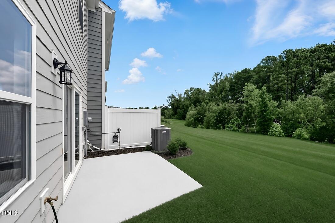 335 Sweetbay Tree Drive Property Photo 17