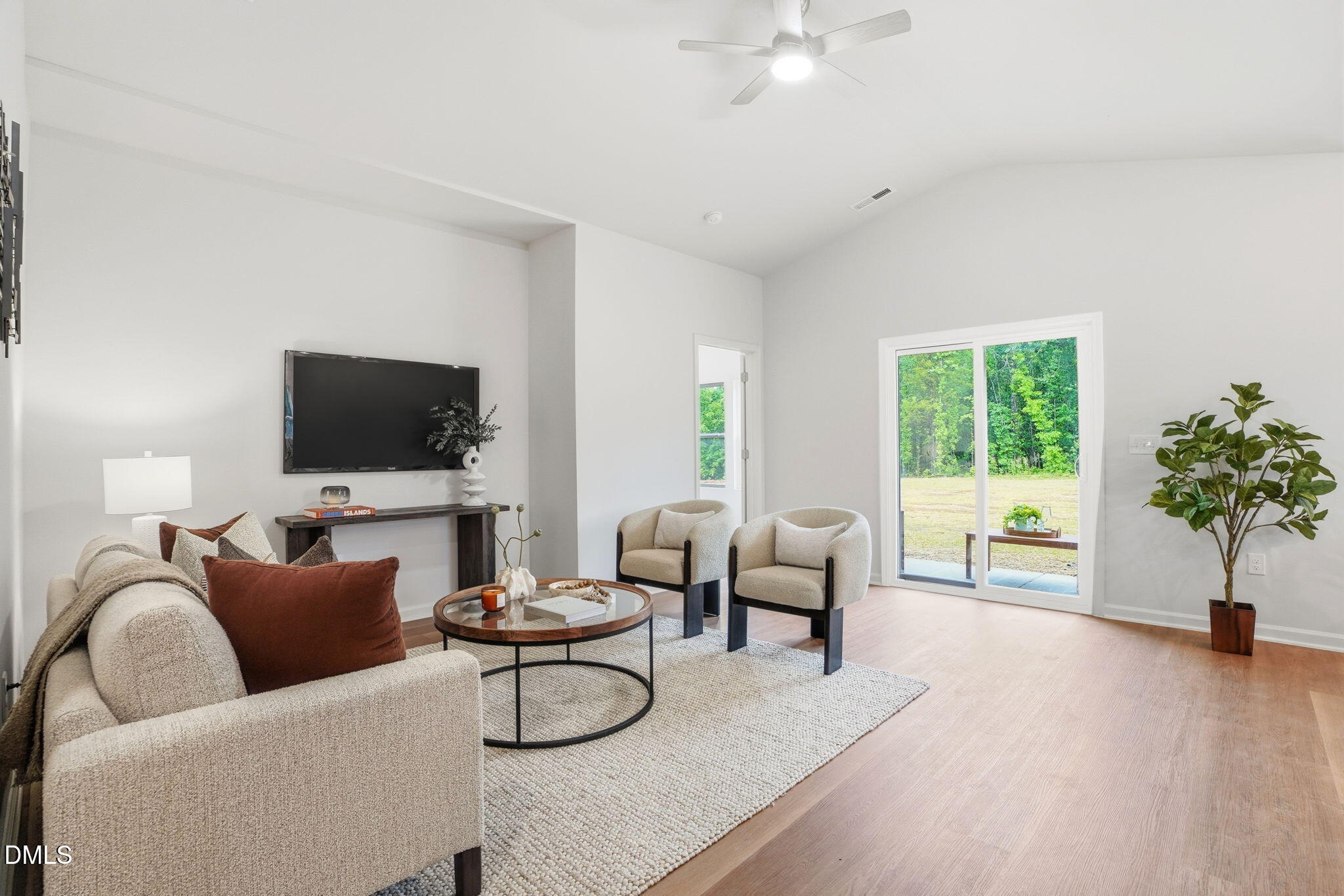 9043 Phoenix Court Property Photo 11