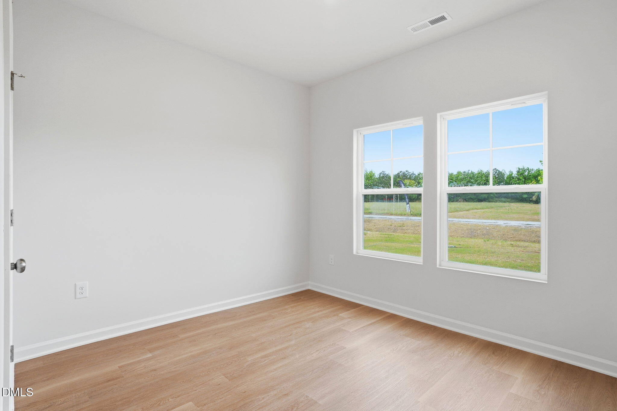 9043 Phoenix Court Property Photo 23