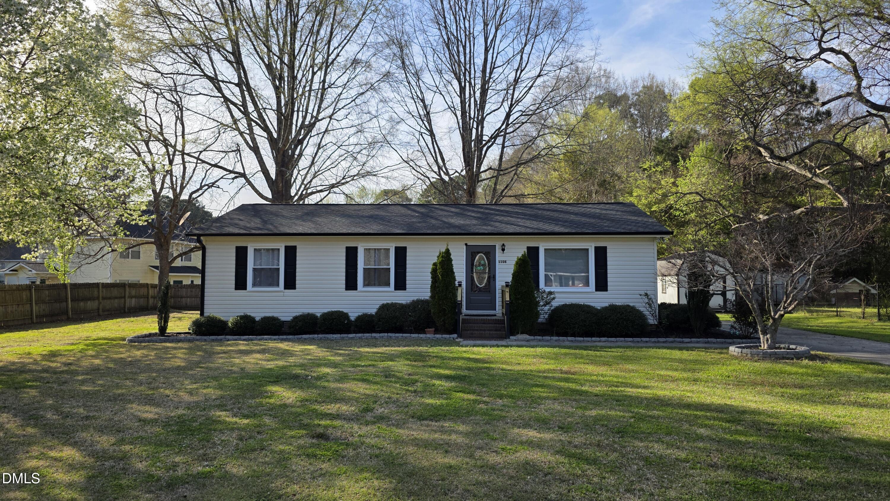 1108 S 6th Street Property Photo 1