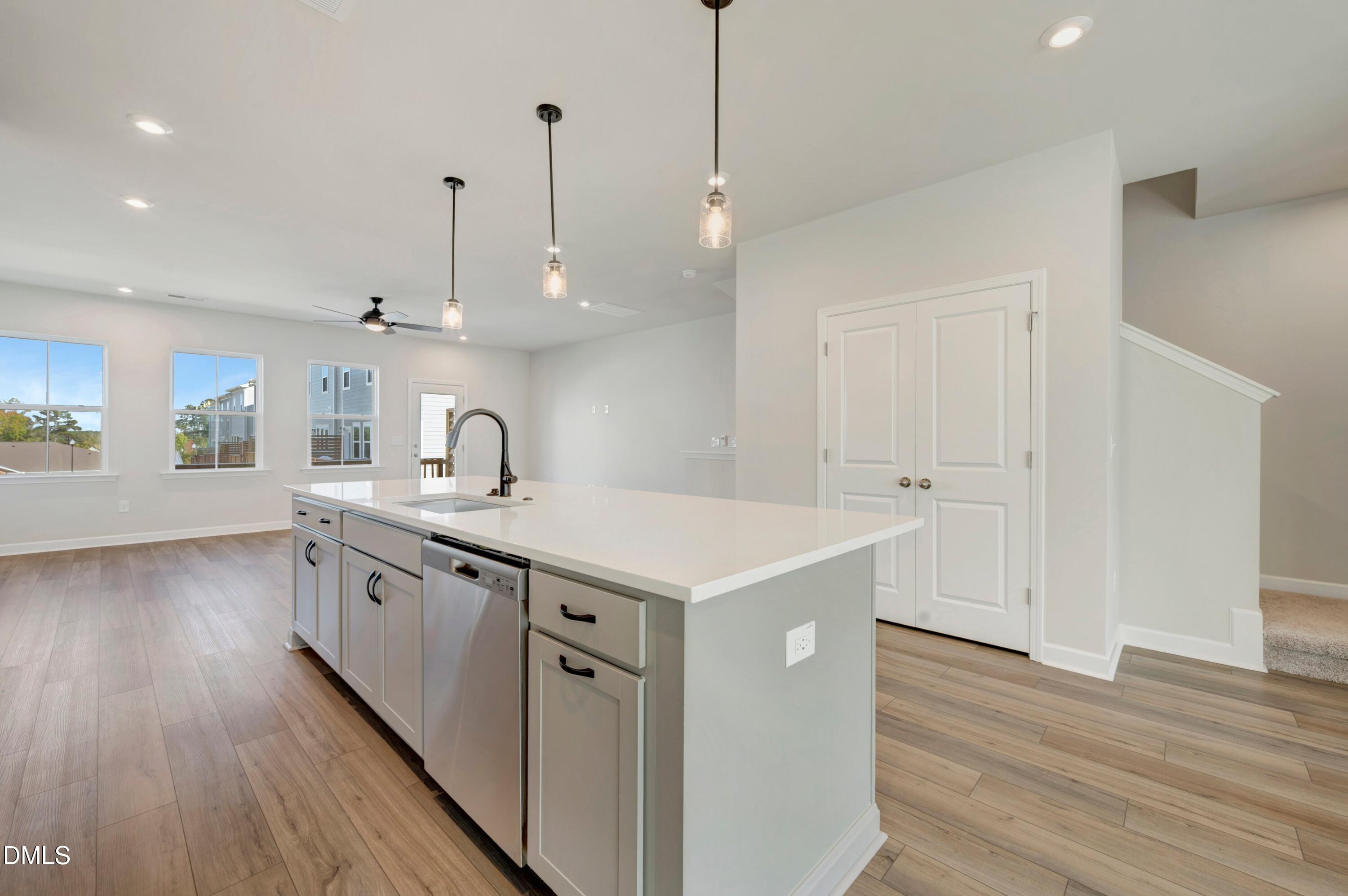 706 Hyperion Alley Property Photo 7