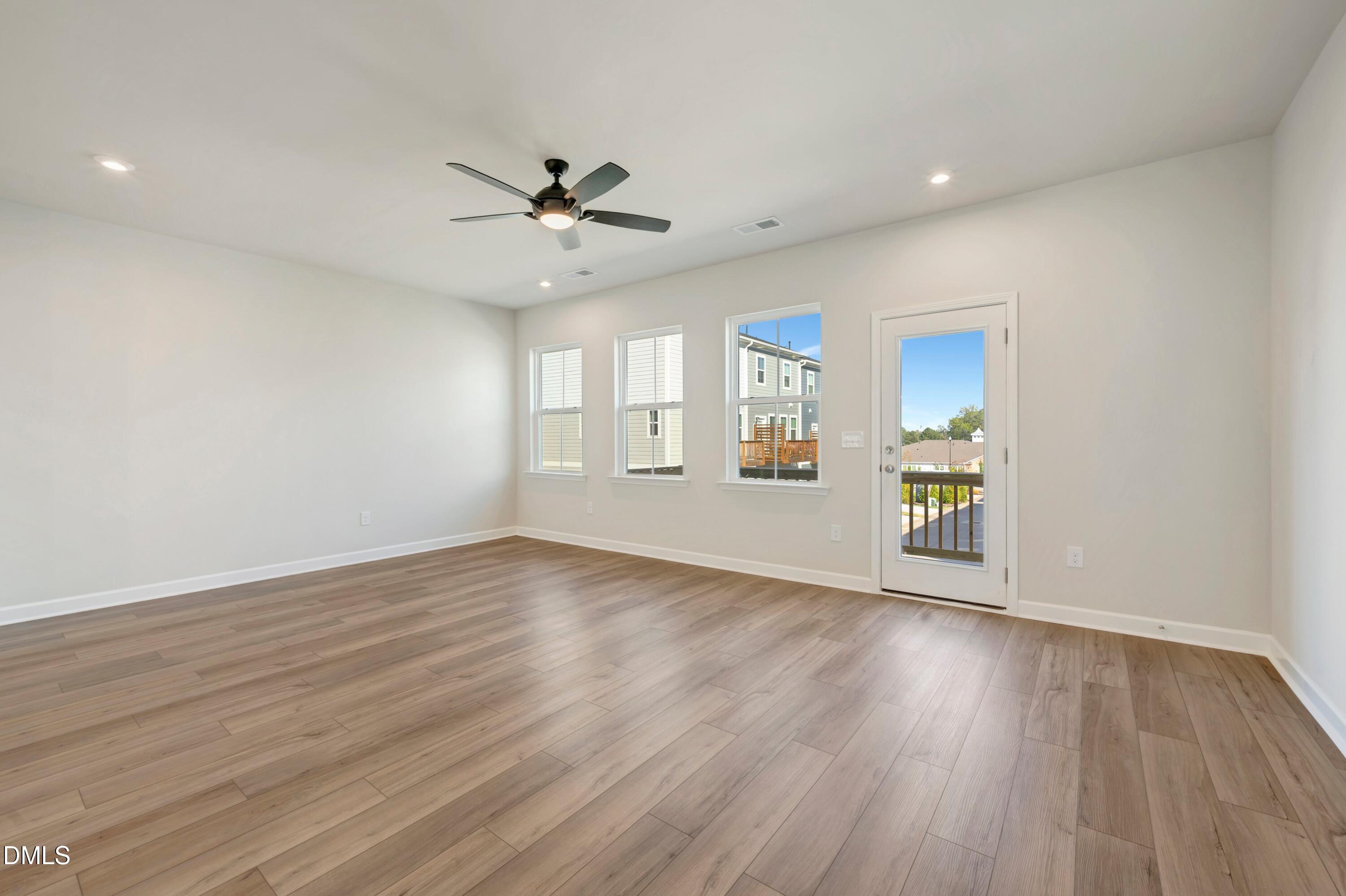 706 Hyperion Alley Property Photo 16