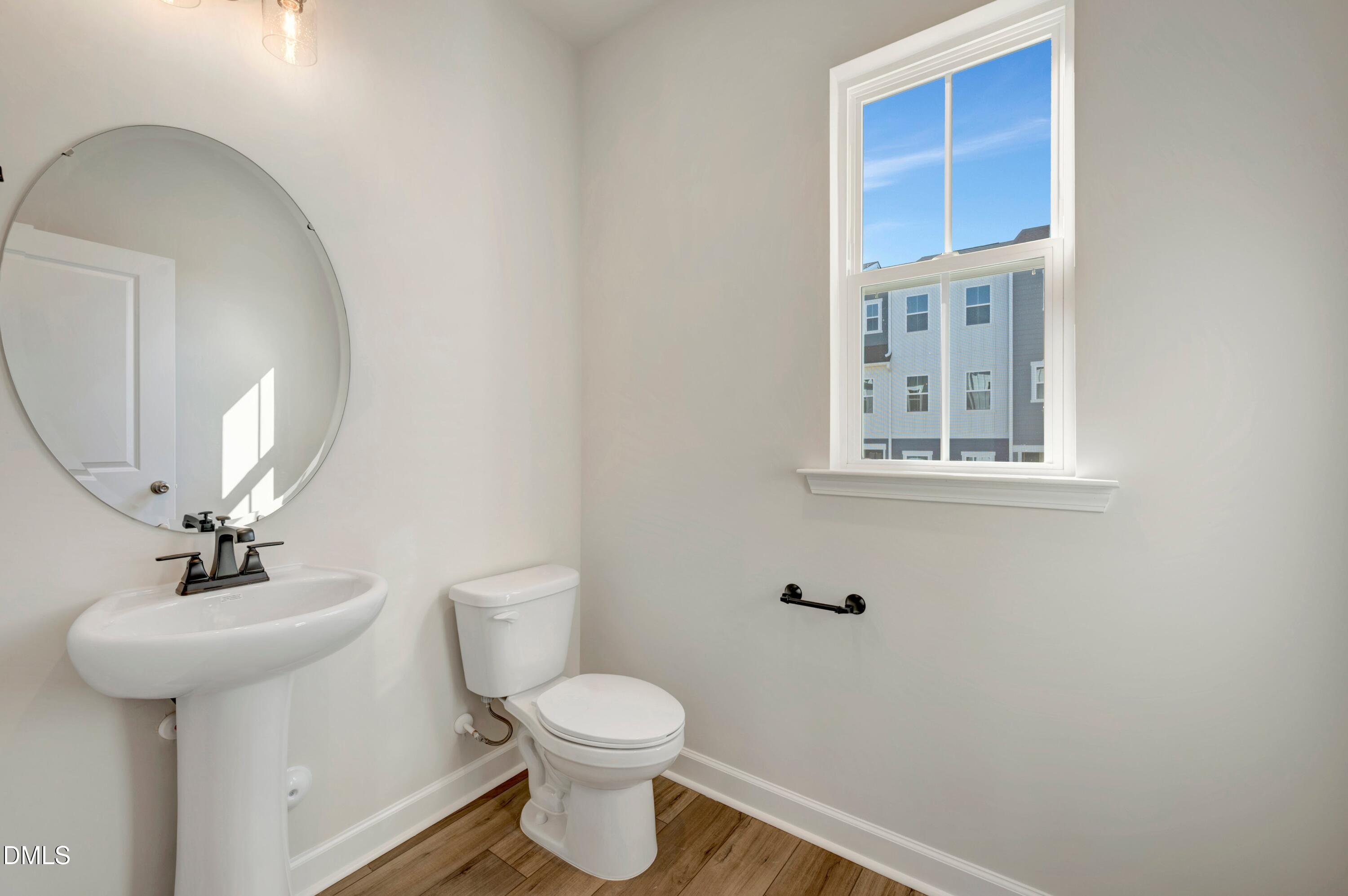 706 Hyperion Alley Property Photo 19
