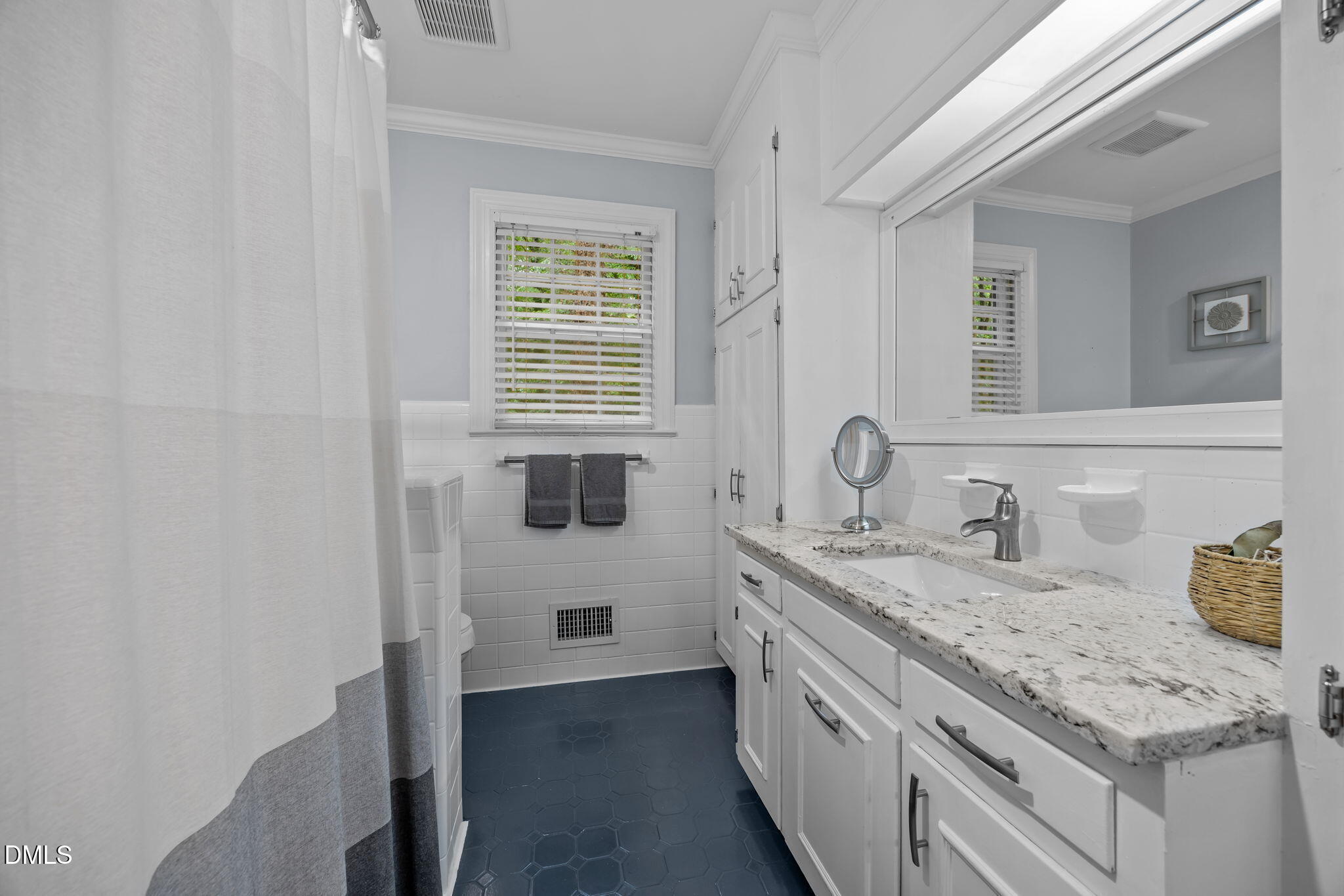4902 Carteret Drive Property Photo 29