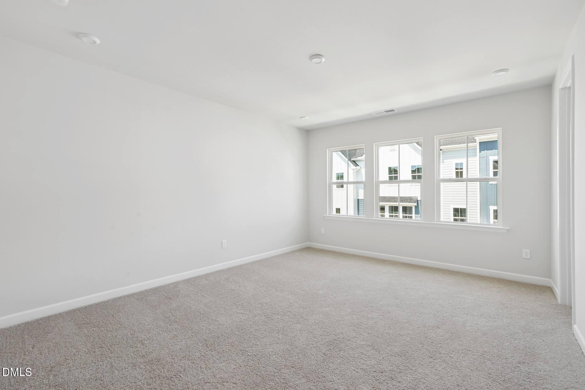 704 Hyperion Alley Property Photo 11