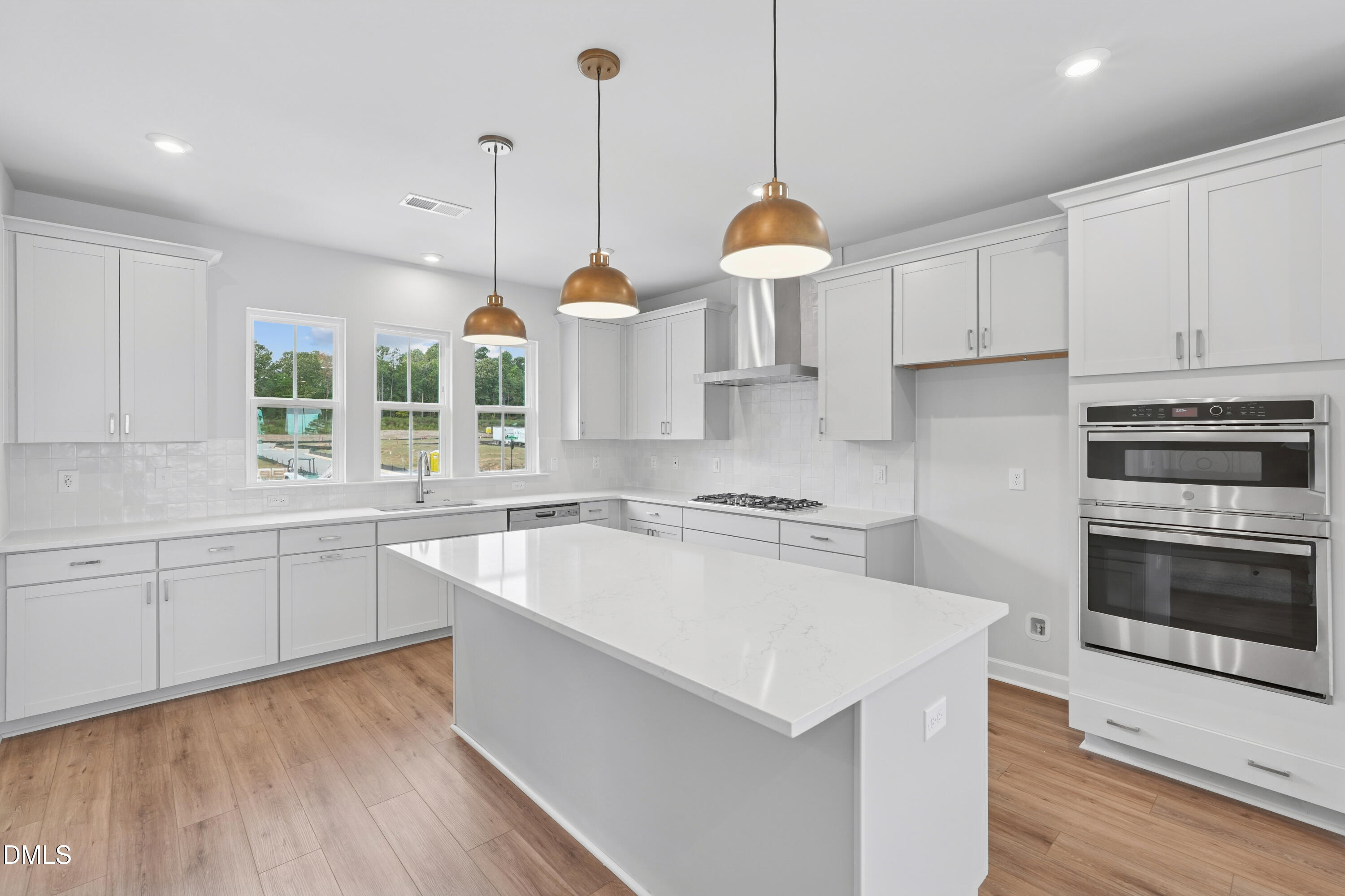 710 Hyperion Alley Property Photo 1