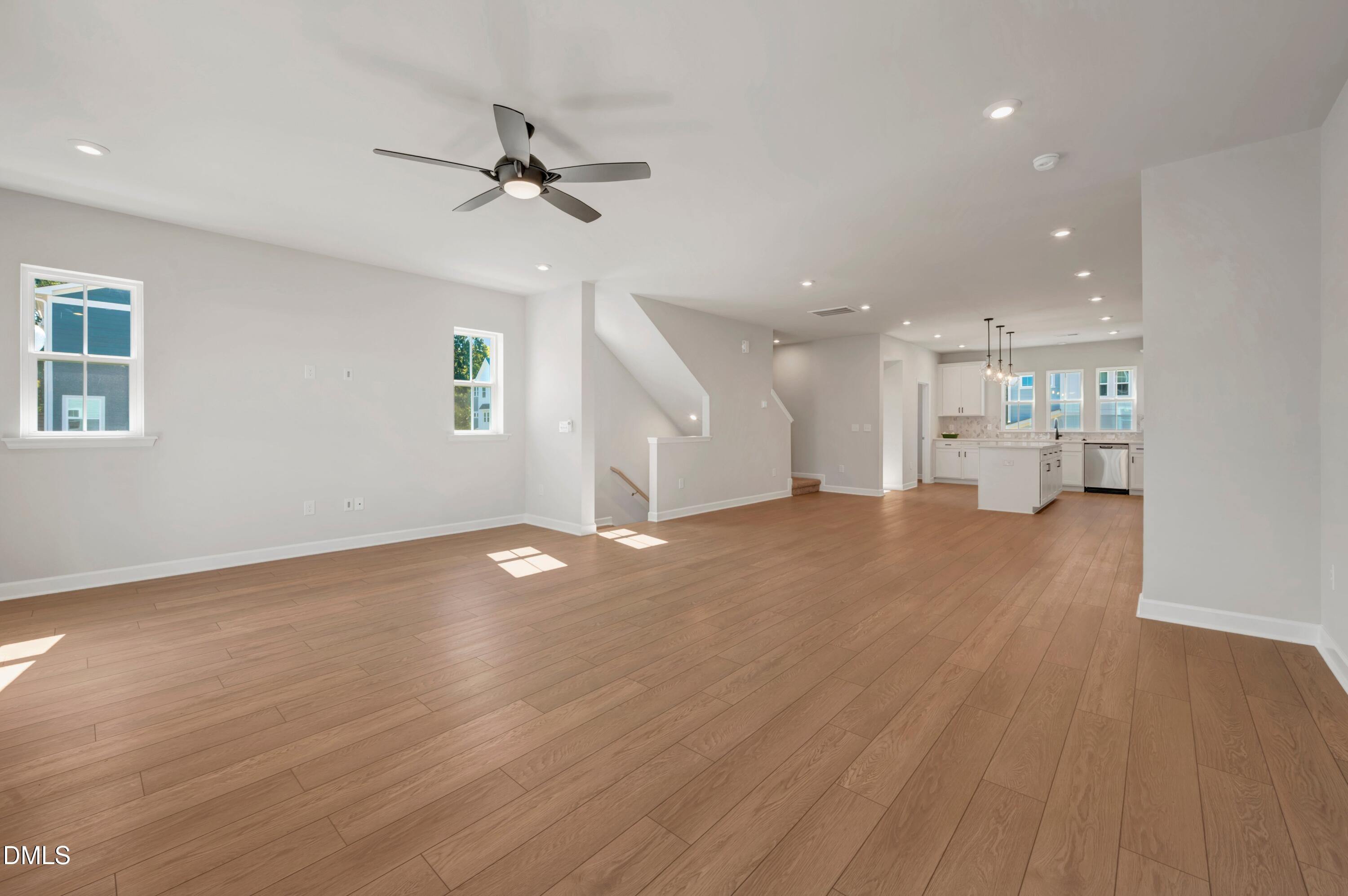 710 Hyperion Alley Property Photo 12