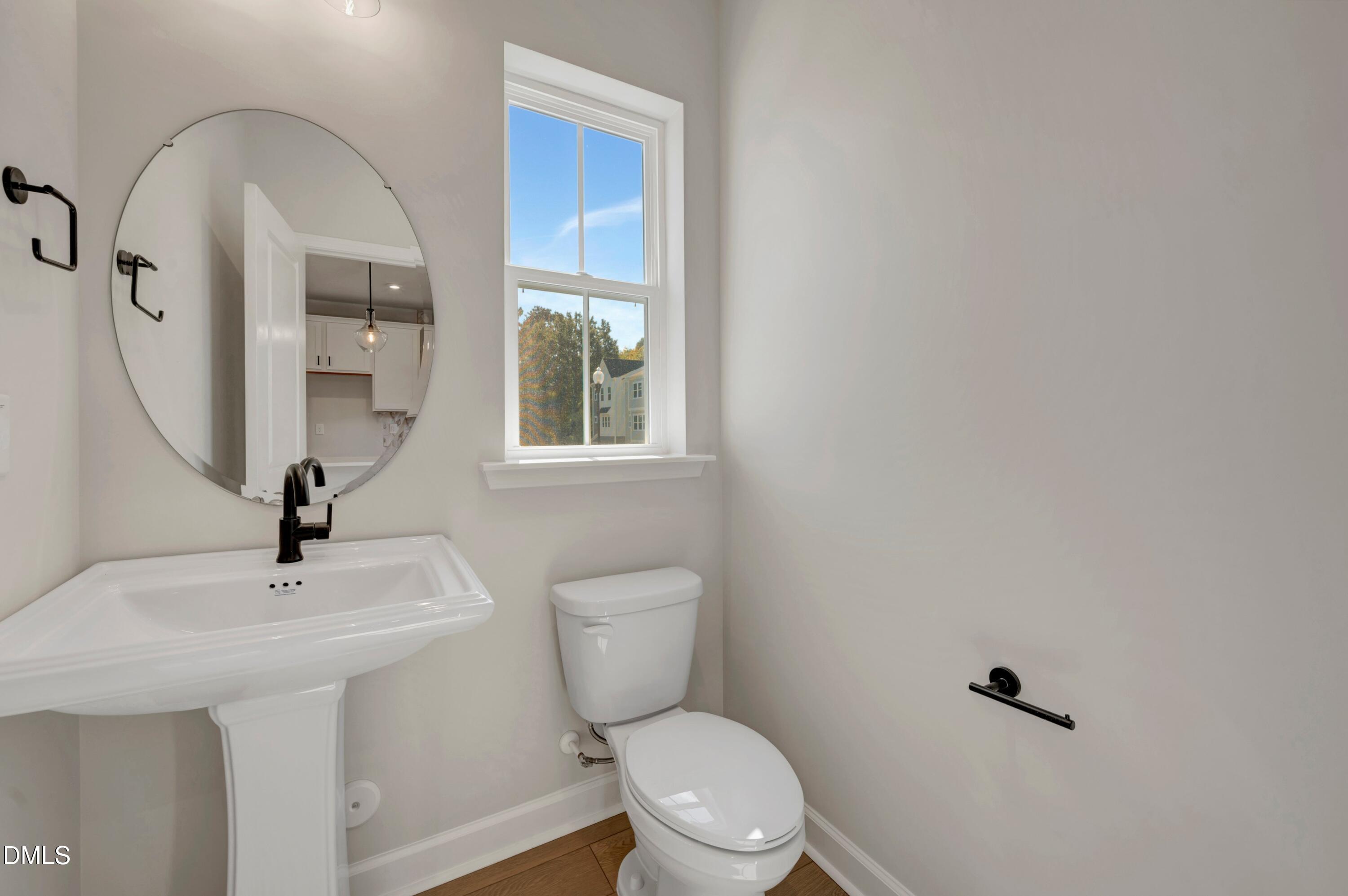 710 Hyperion Alley Property Photo 18
