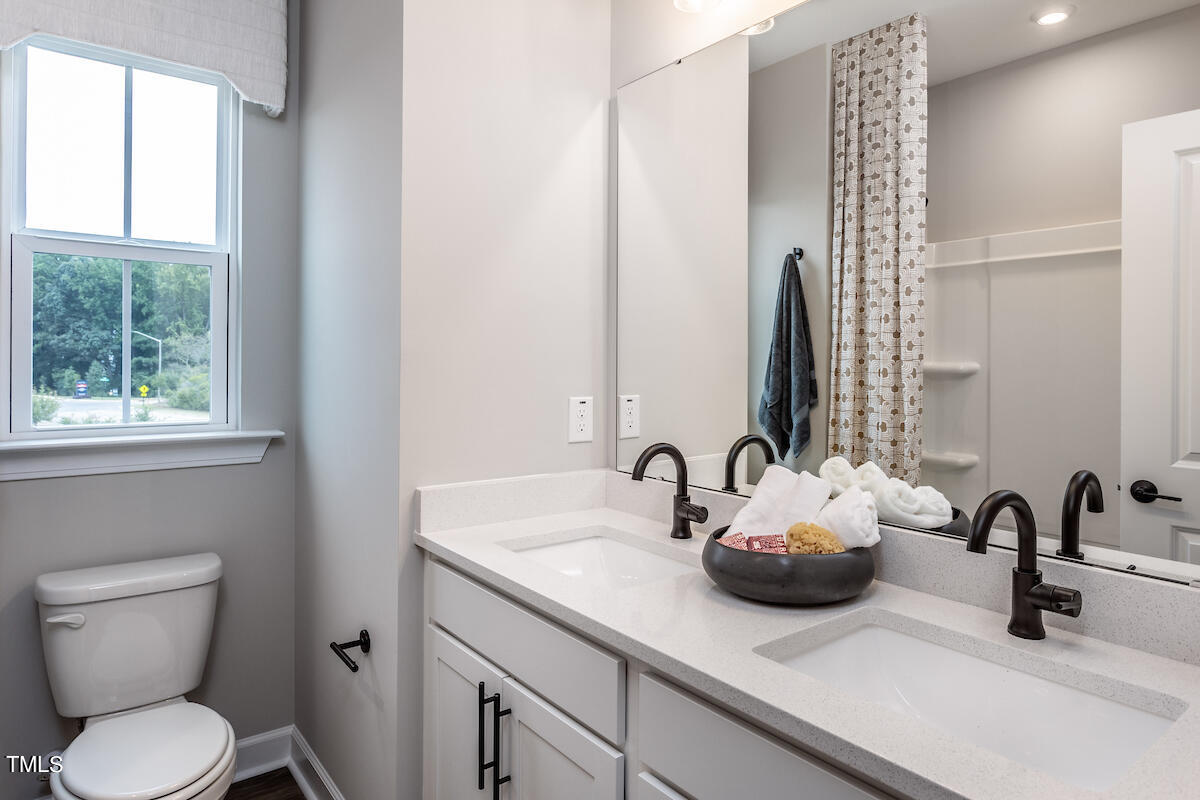 710 Hyperion Alley Property Photo 62