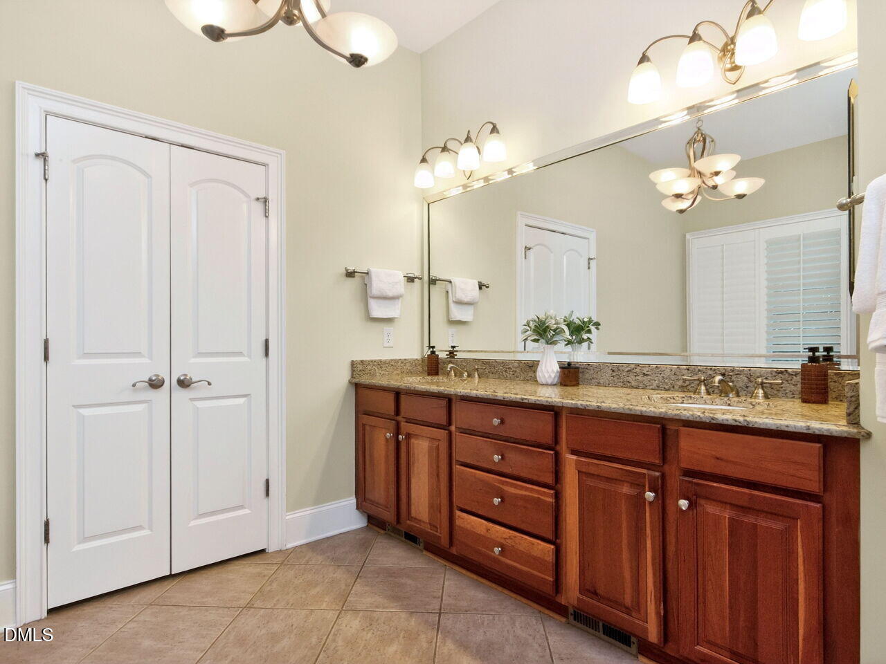 8409 Passage Marseille Court Property Photo 21