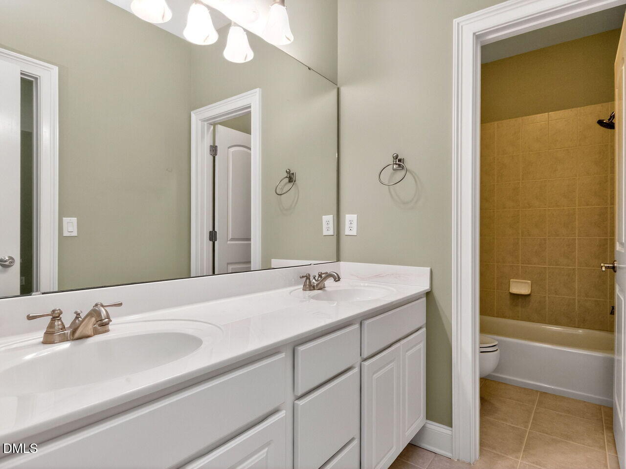8409 Passage Marseille Court Property Photo 31