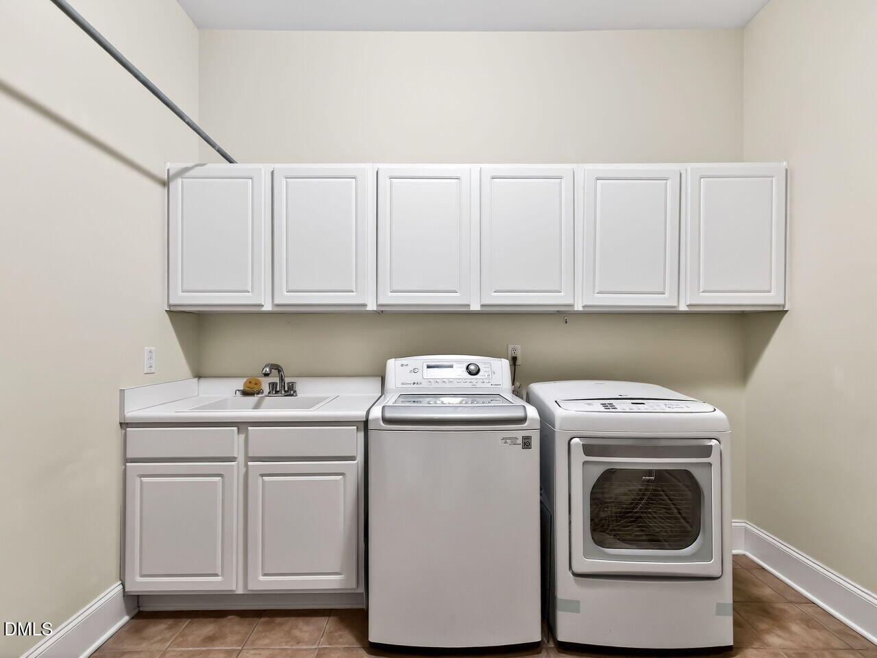 8409 Passage Marseille Court Property Photo 32
