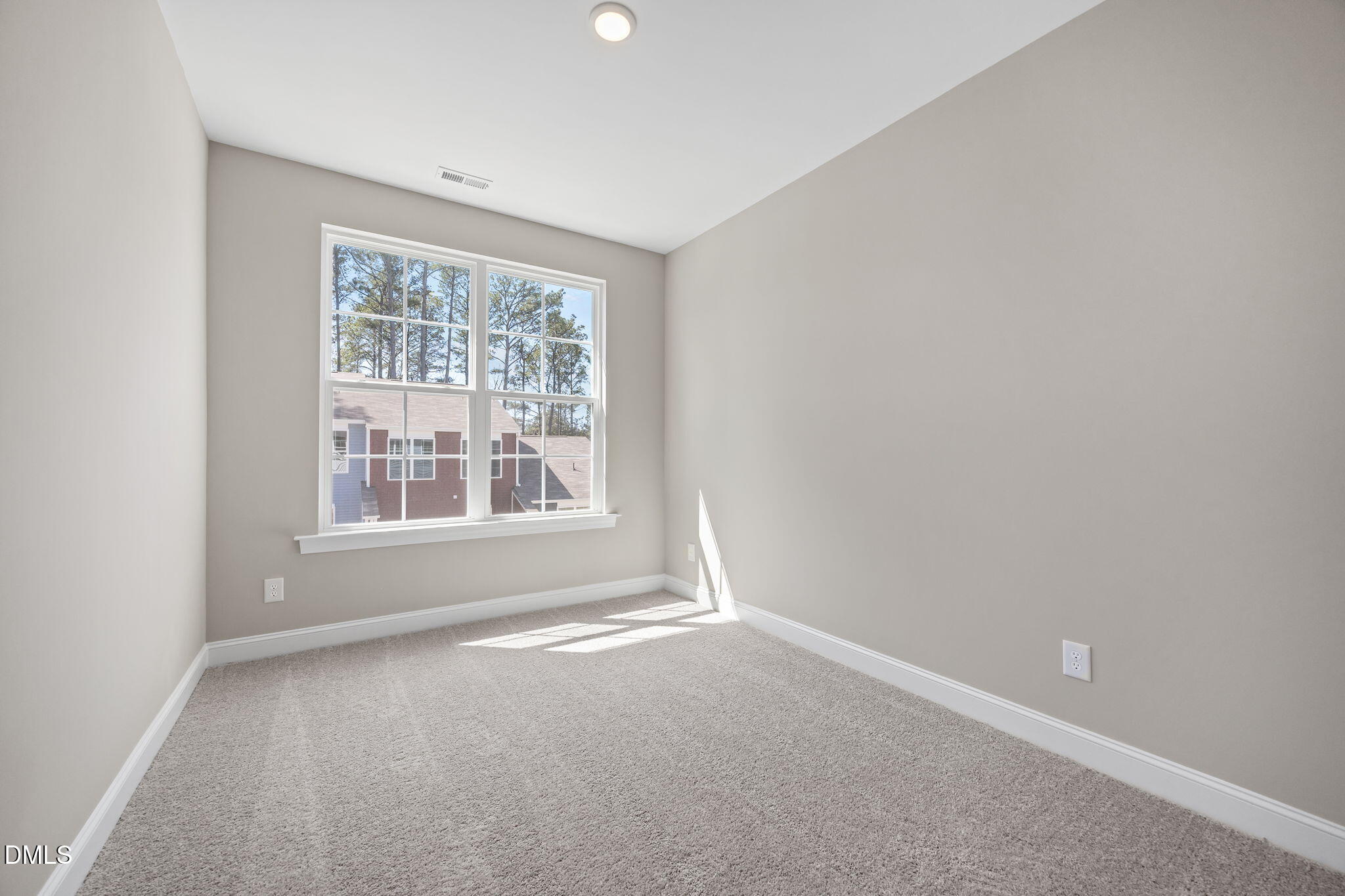 329 Parker Street 19 Property Photo 22