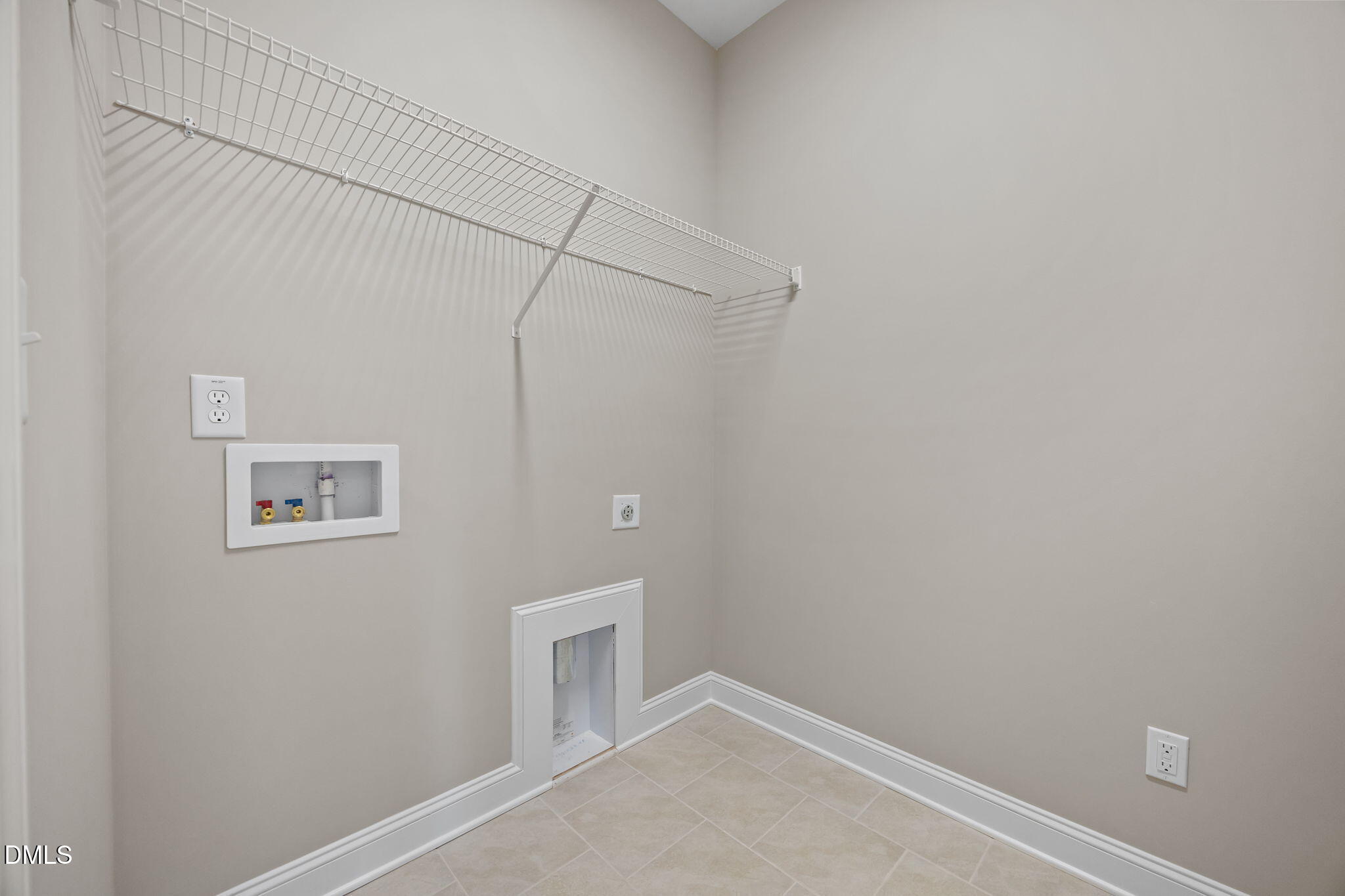 329 Parker Street 19 Property Photo 27