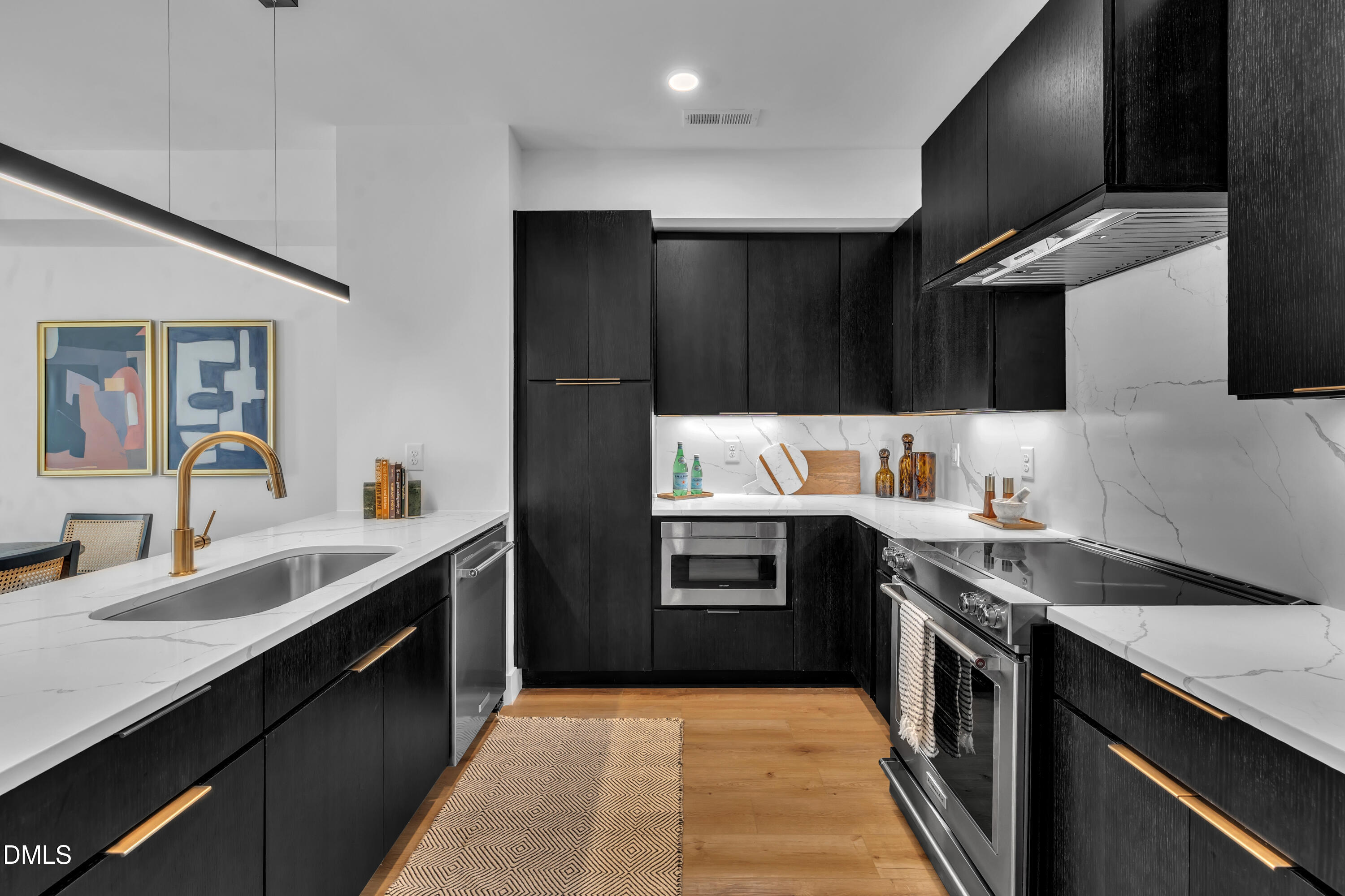 512 Gordon Street 304 Property Photo 1