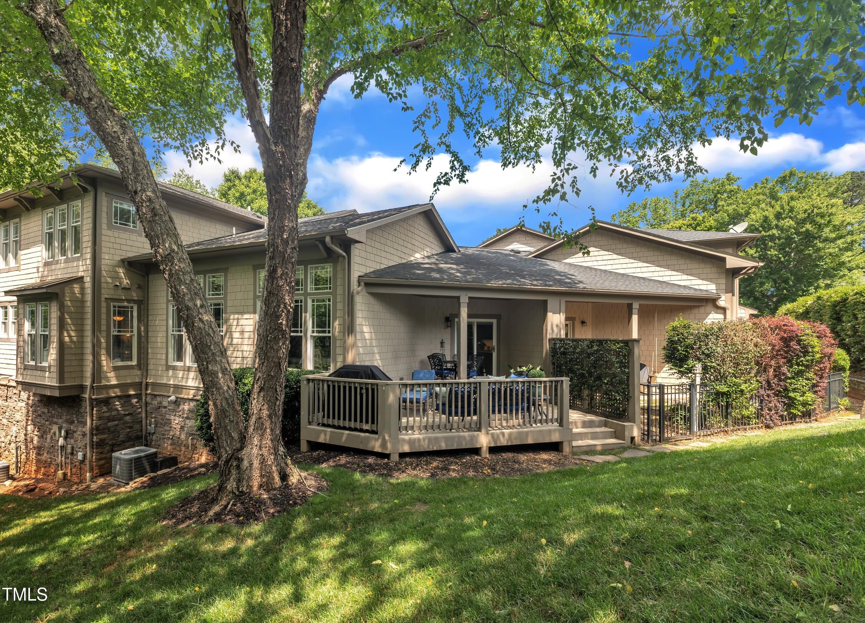 4802 Glenmist Court Property Photo 2
