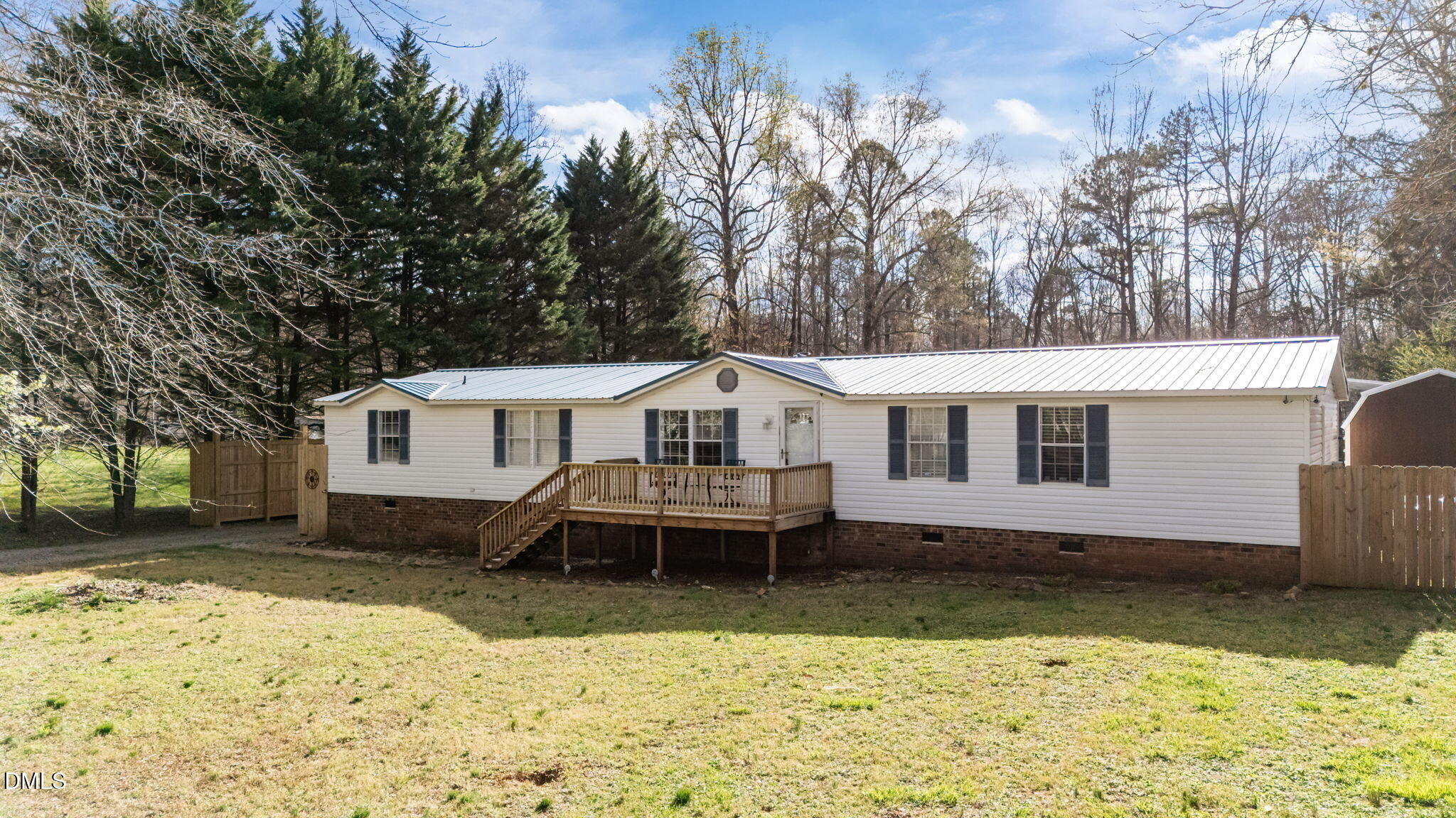 9089 Grassy Creek Road Property Photo 1