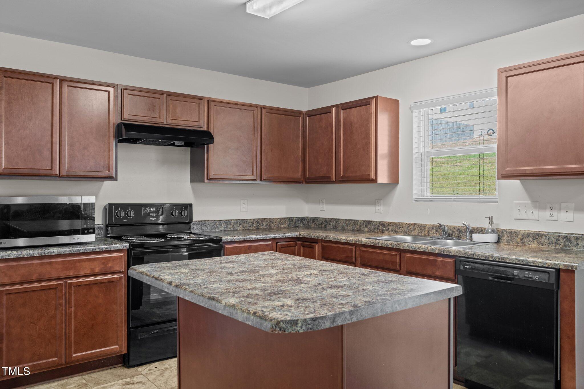 16 Summerwood Lane Property Photo 8