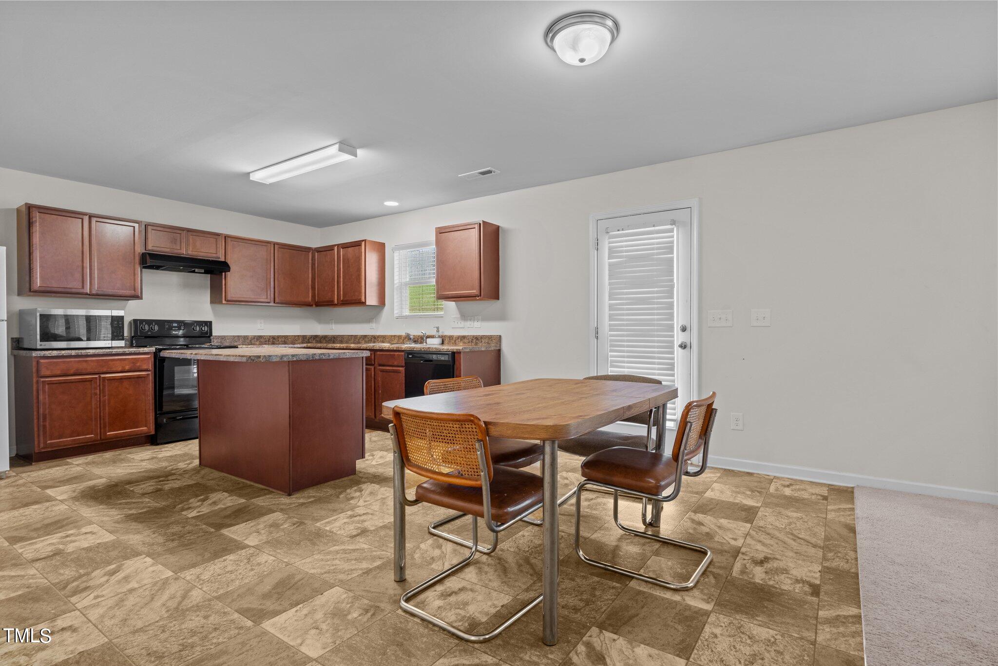 16 Summerwood Lane Property Photo 10