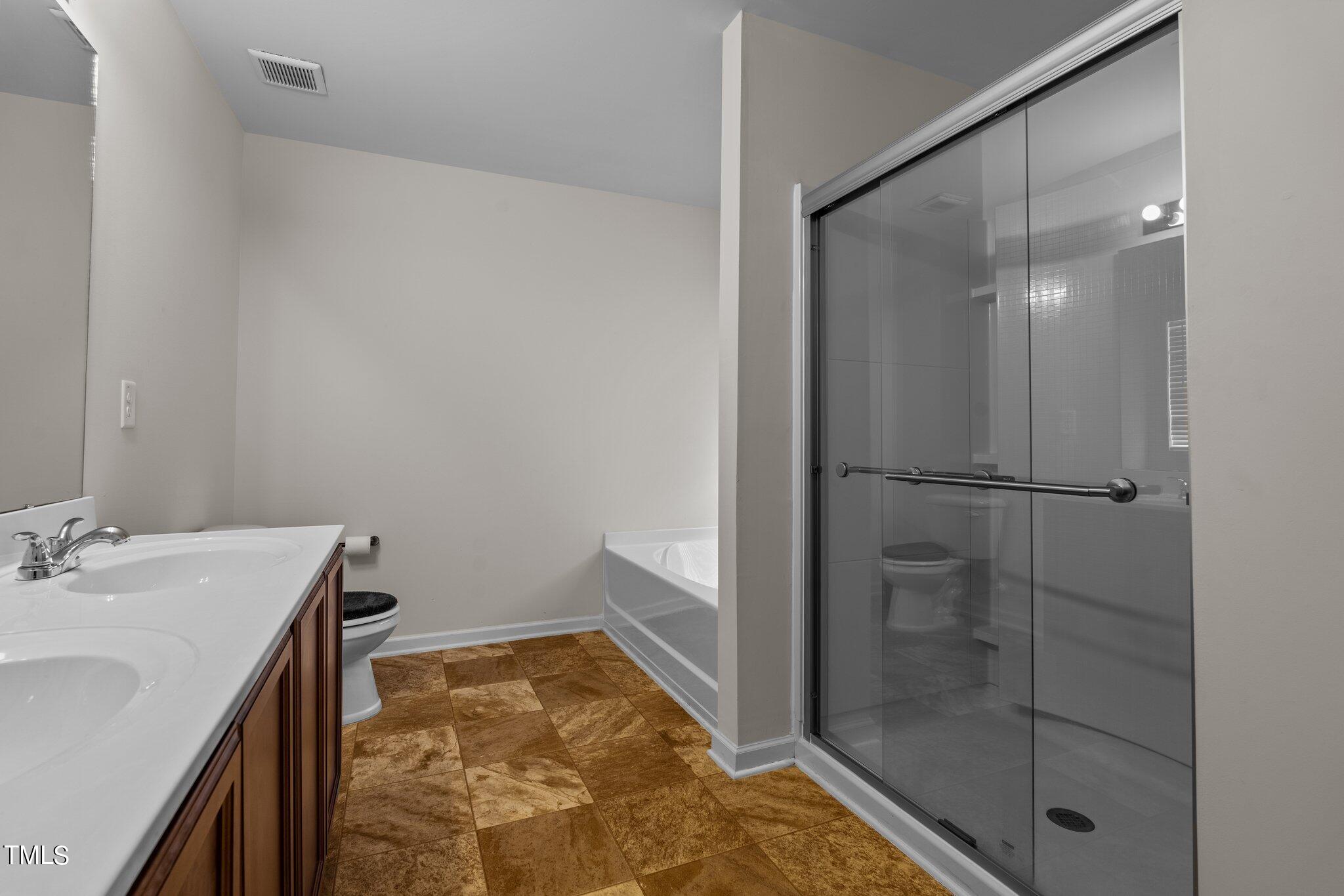 16 Summerwood Lane Property Photo 20