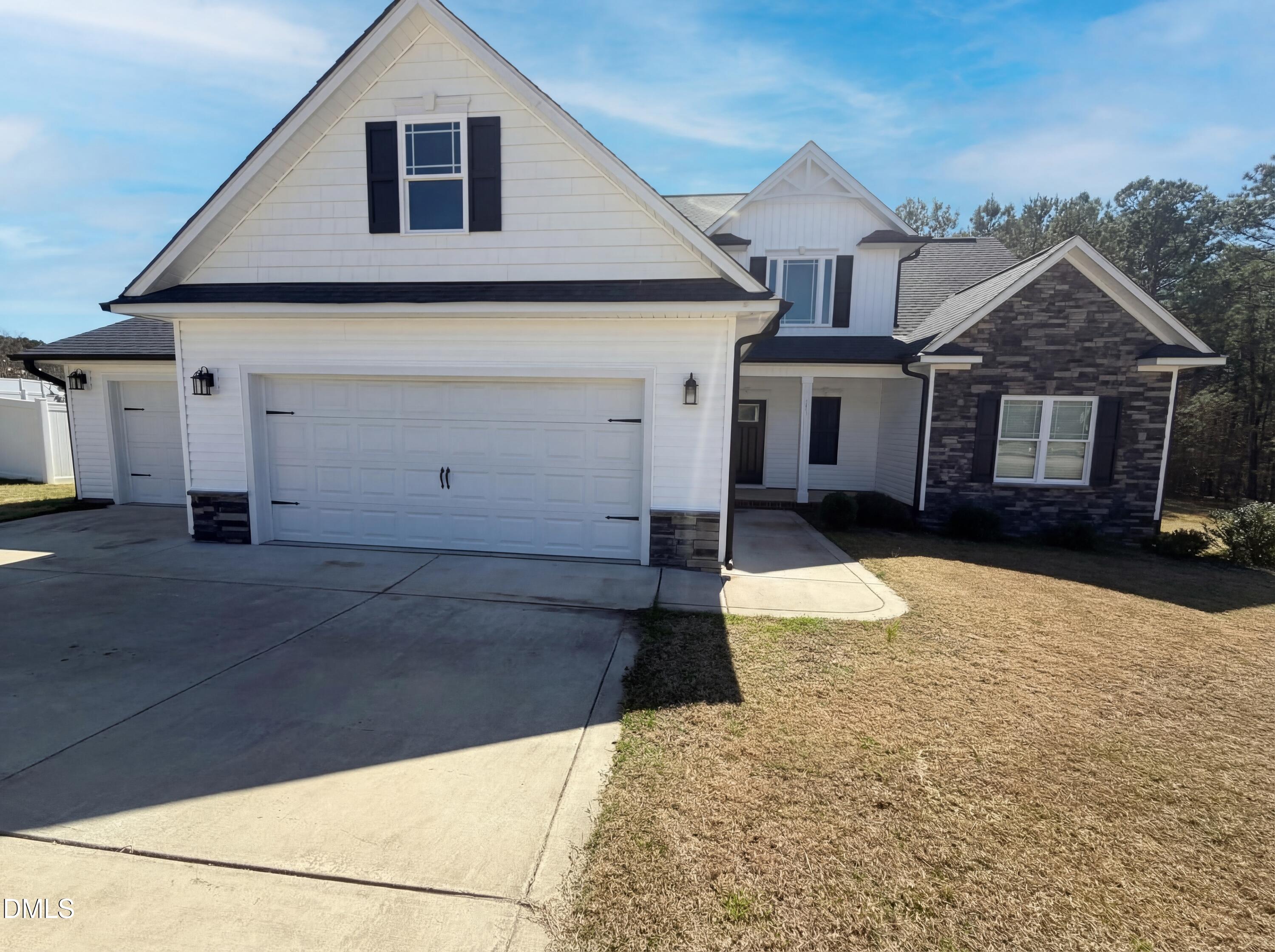 333 Oakhaven Drive Property Photo 1
