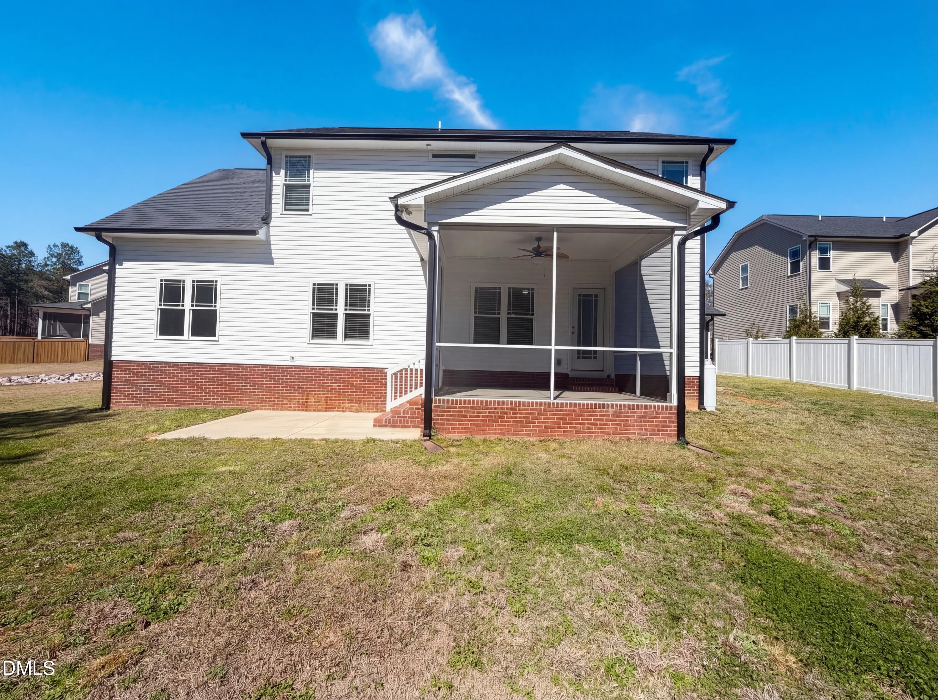 333 Oakhaven Drive Property Photo 5