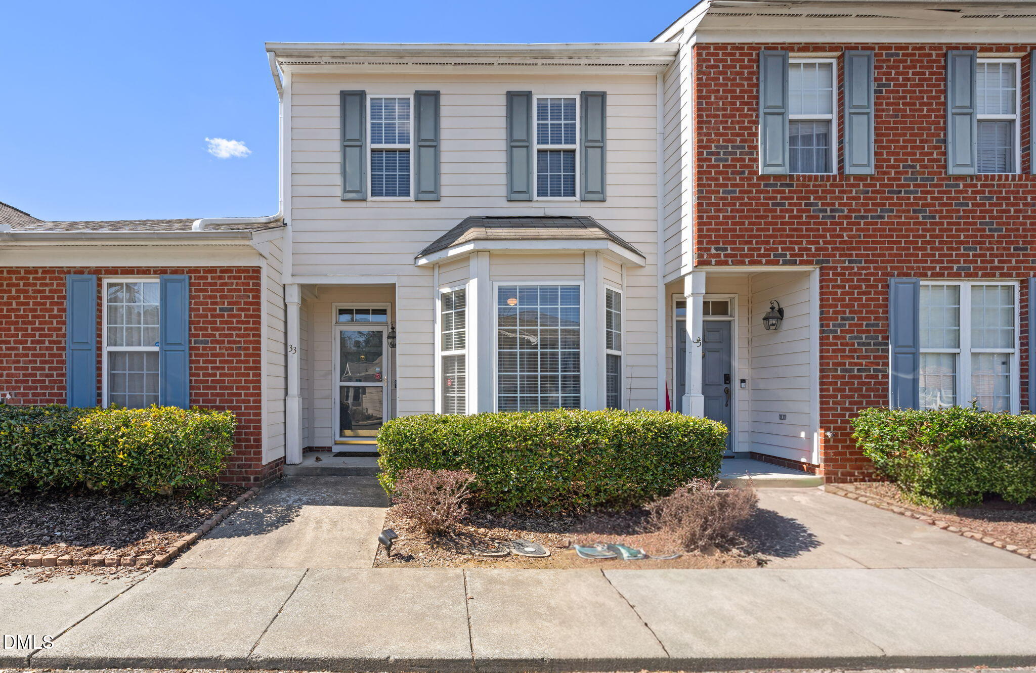 33 Signet Drive Property Photo 1