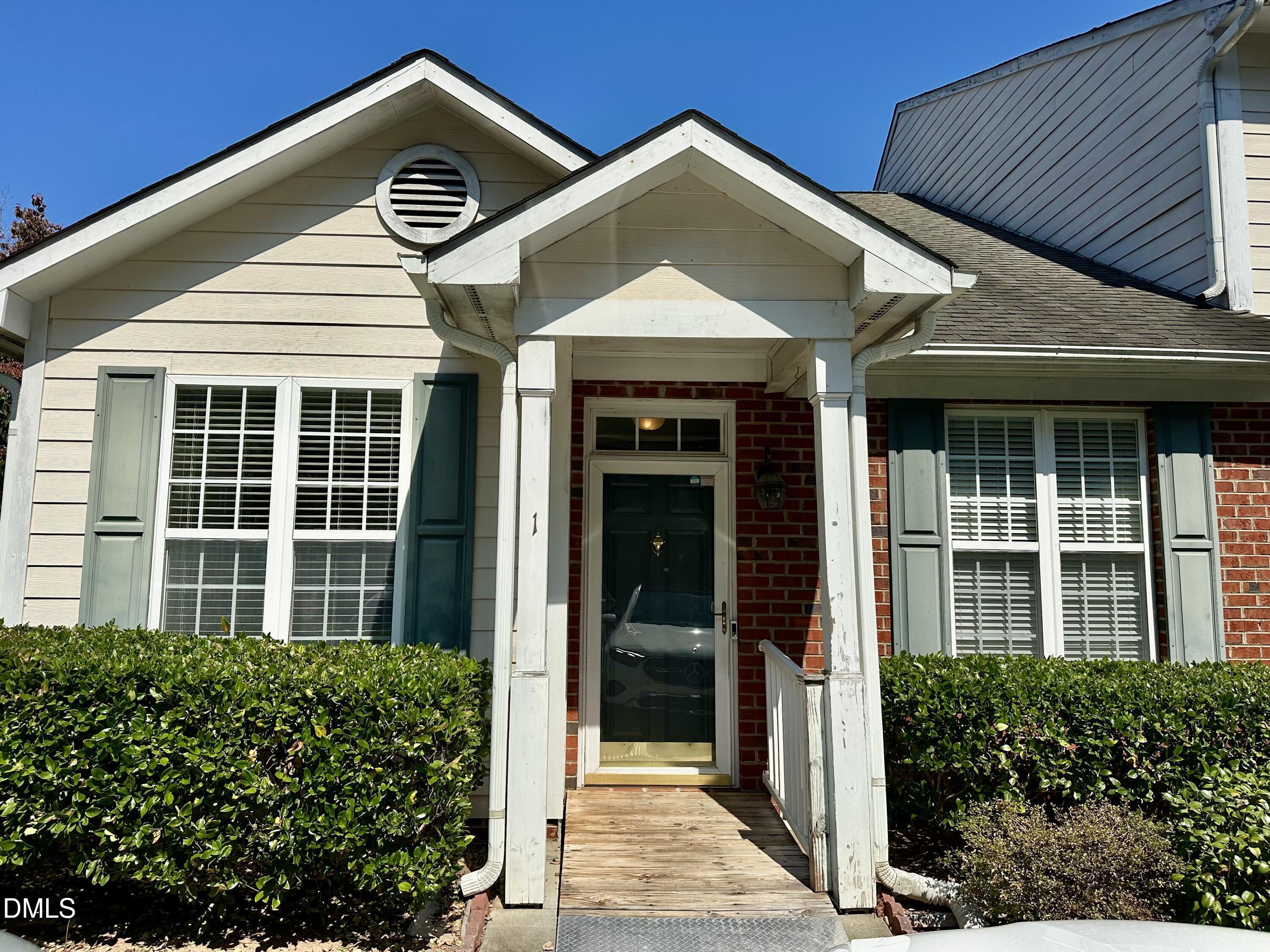 1 Signet Drive Property Photo 1