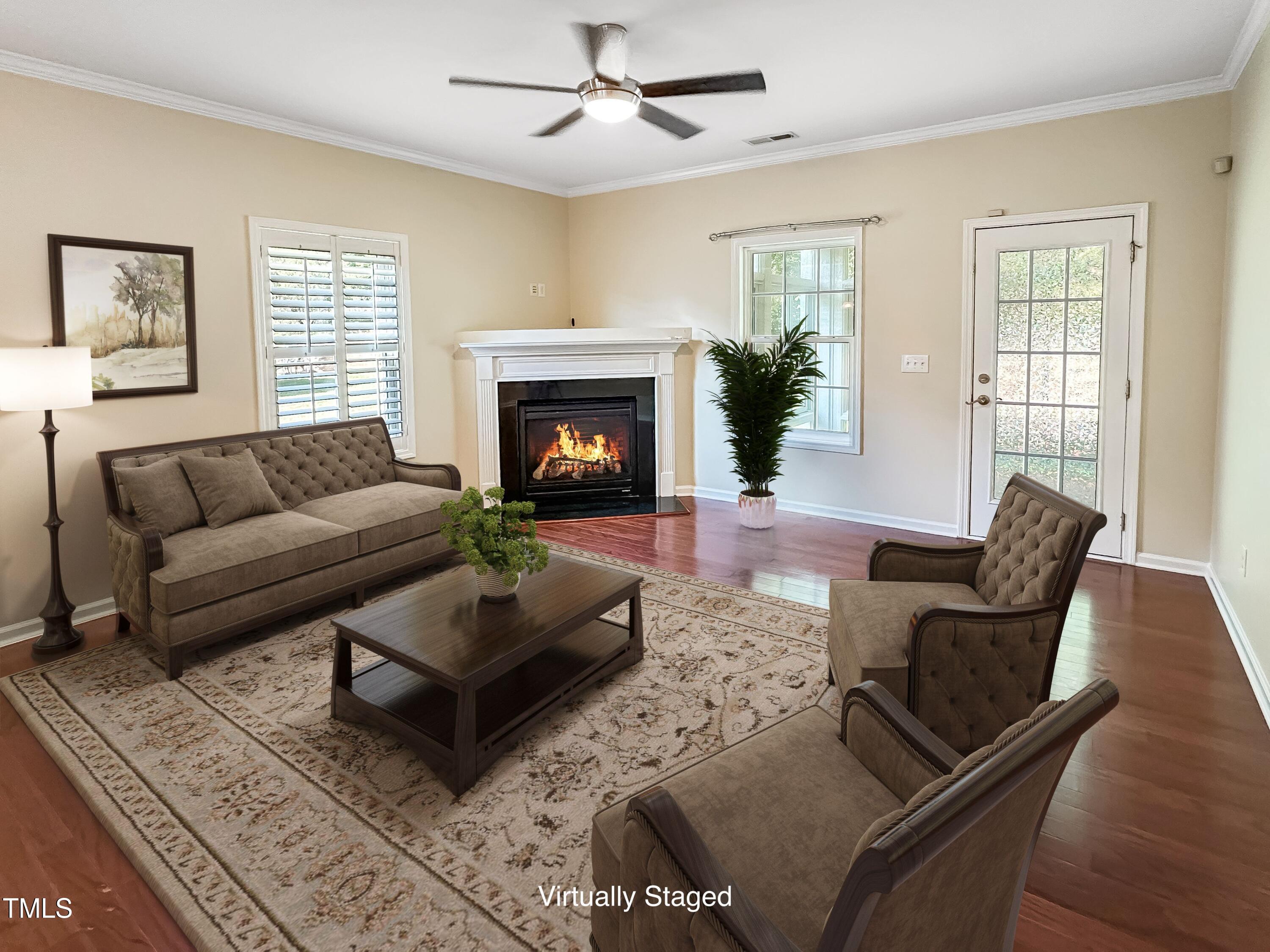 804 Blue Thorn Drive Property Photo 6