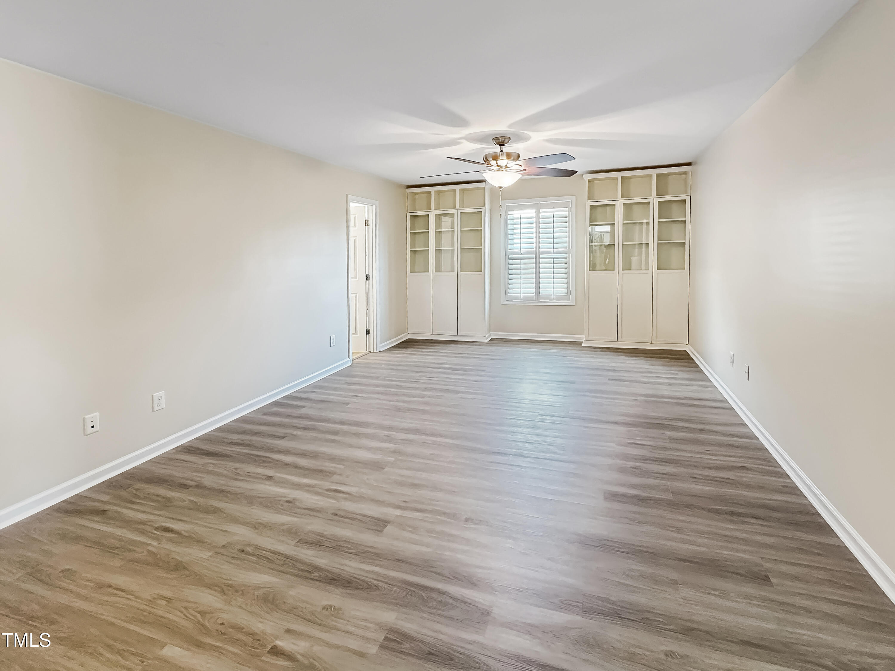 804 Blue Thorn Drive Property Photo 18