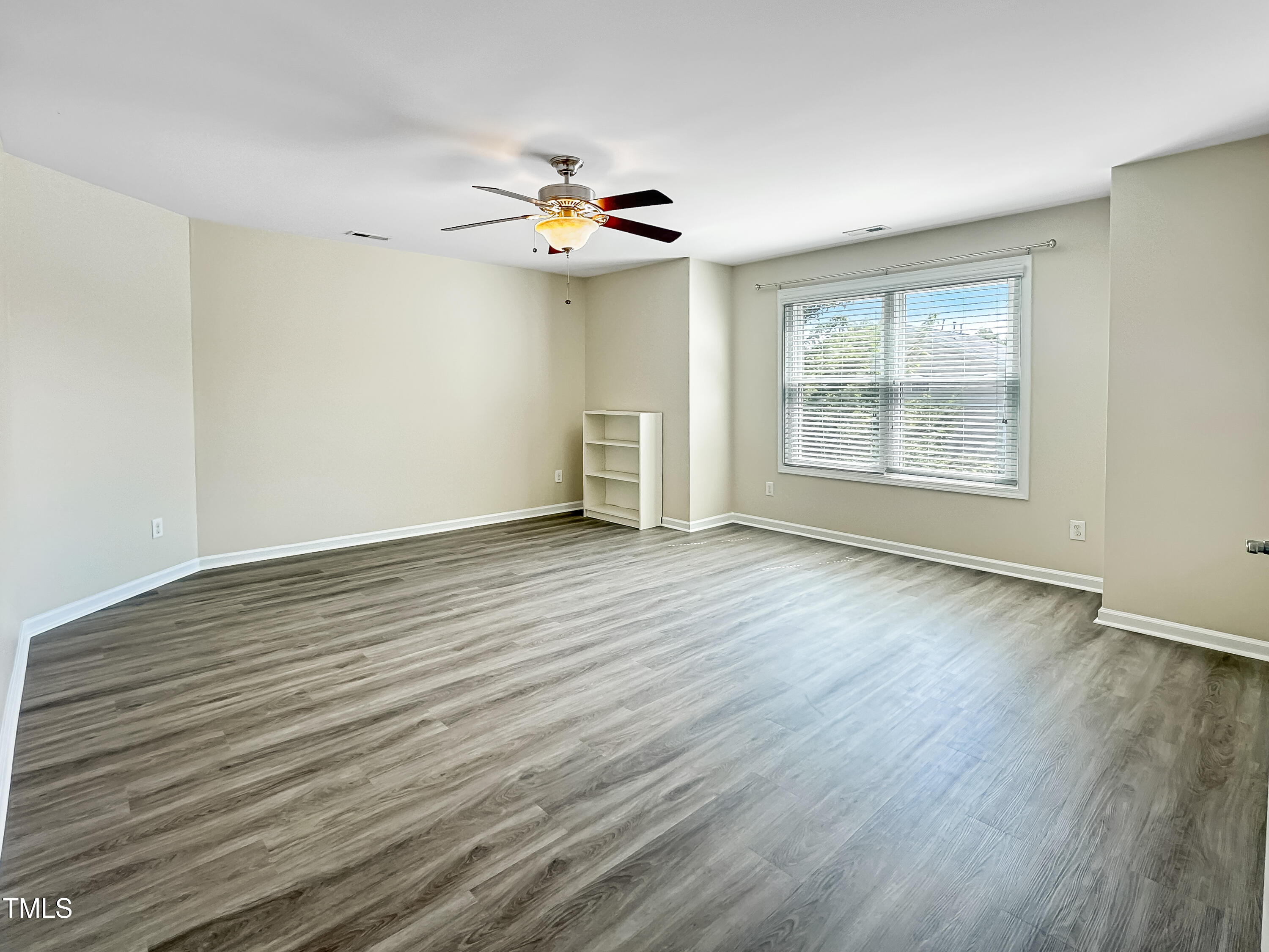 804 Blue Thorn Drive Property Photo 22