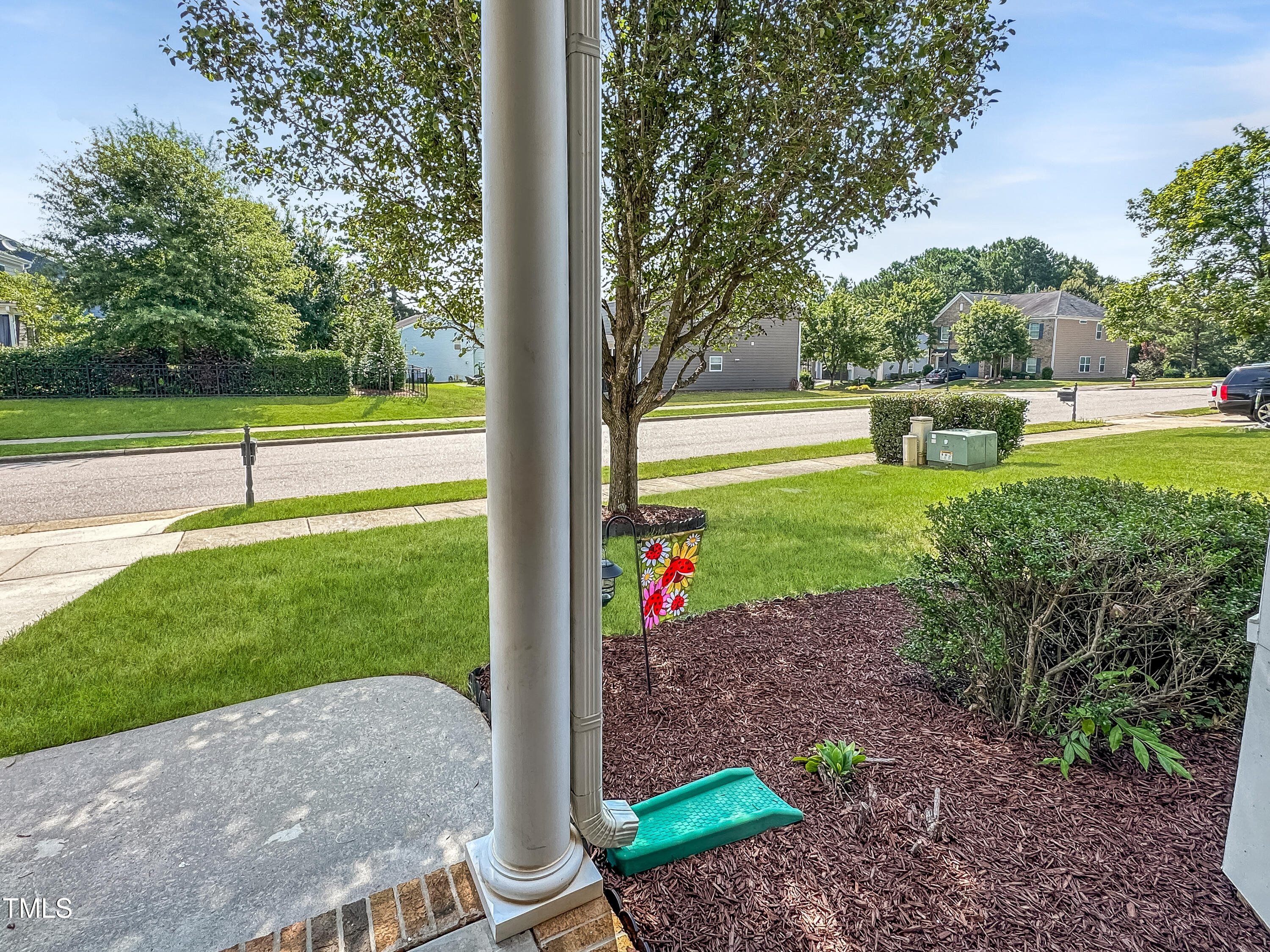 804 Blue Thorn Drive Property Photo 35